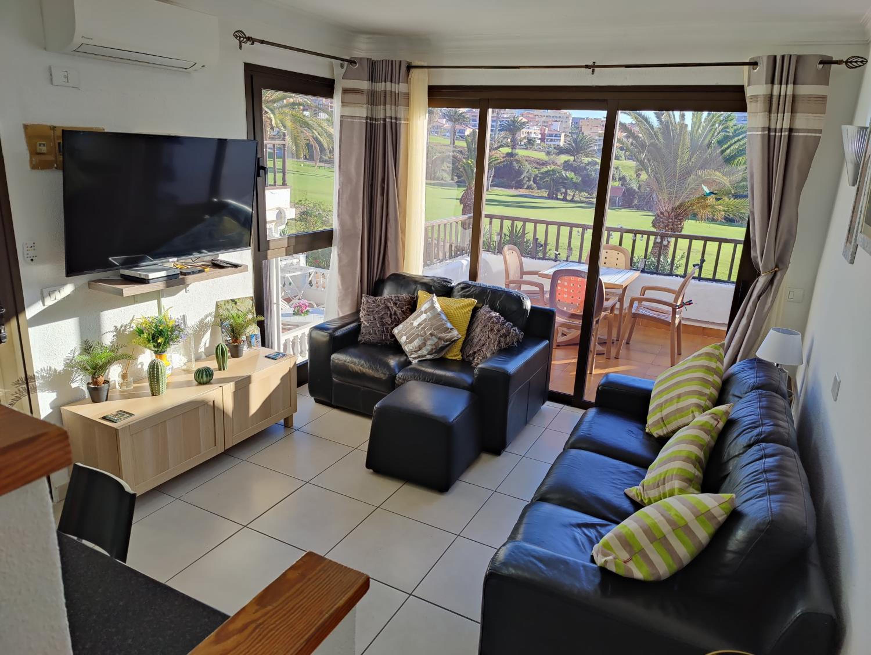 Sunny Golf and Sea View Apartment in Amarilla Golf photo 4