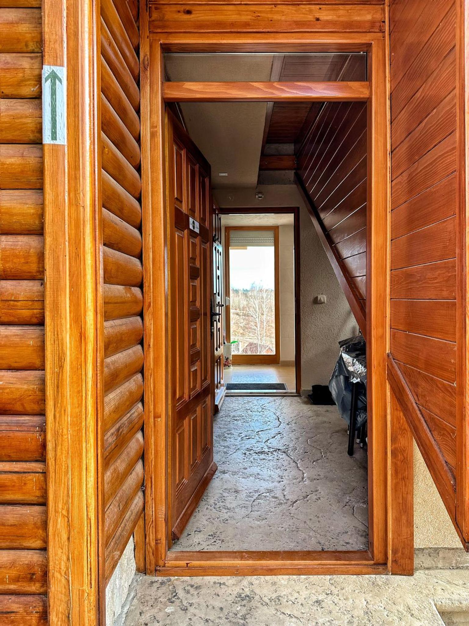 Apartman Sneznik - Naselje Zova