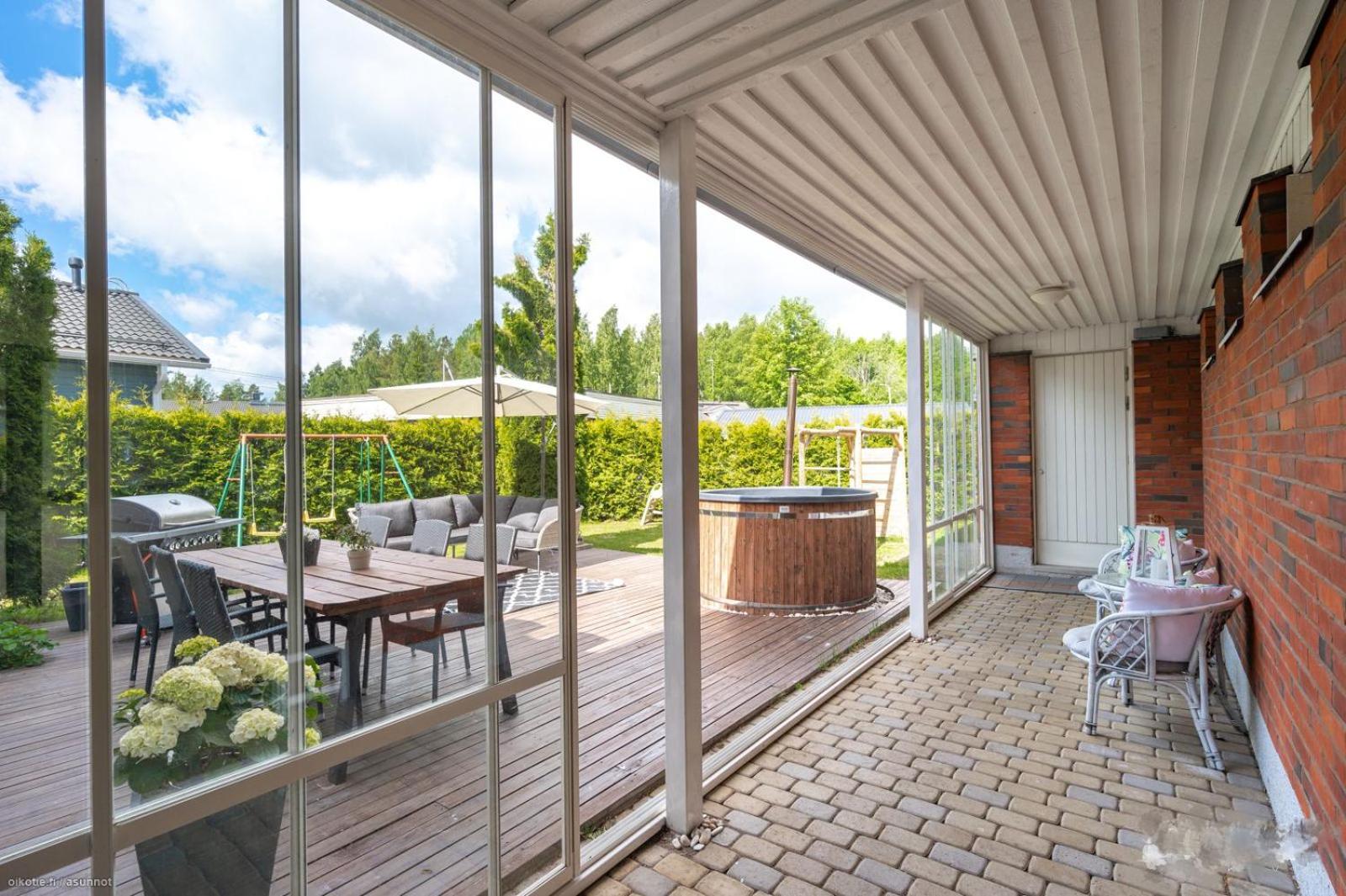 Peaceful Wood-fired Sauna Stay