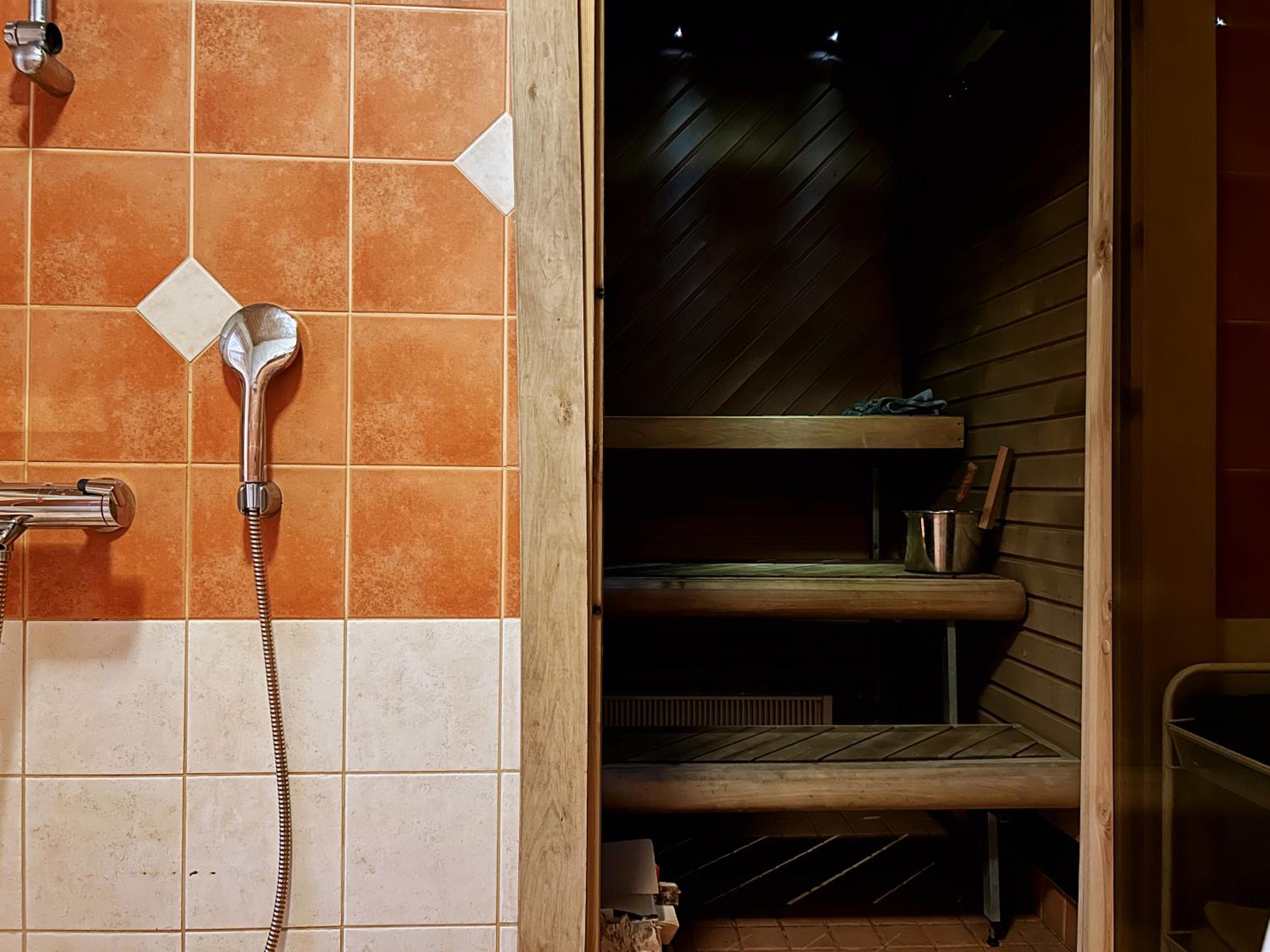 Peaceful Wood-fired Sauna Stay