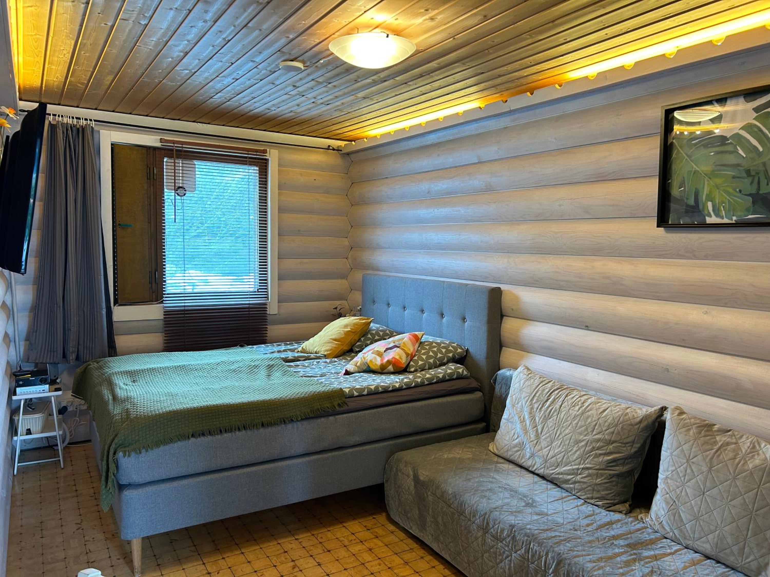 Peaceful Wood-fired Sauna Stay