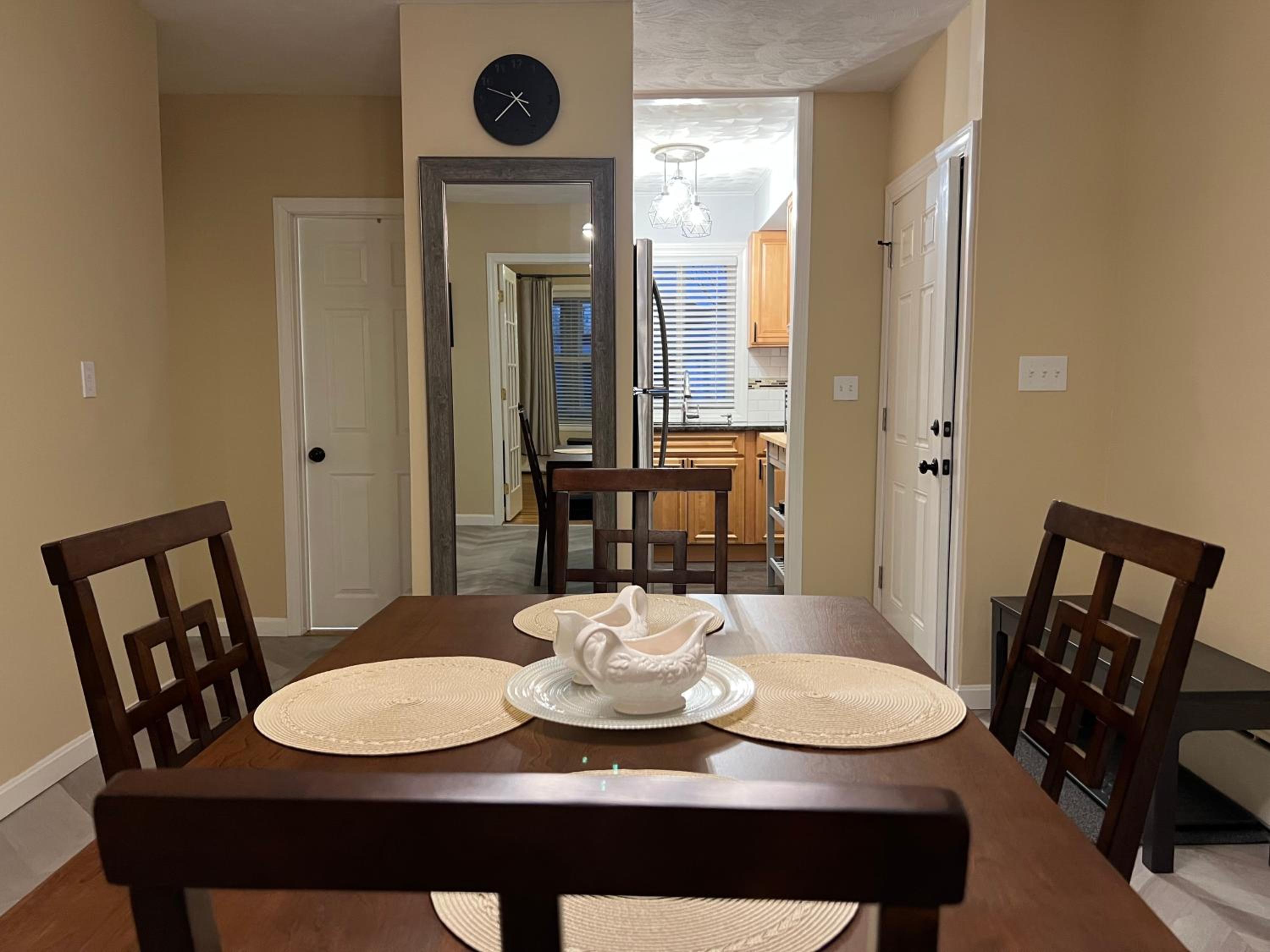 Hotel A New Renovated Cozy Three Bedrooms Apt