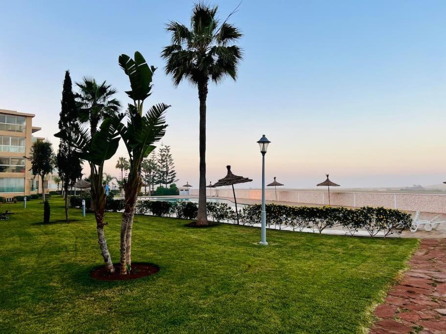 Ocean Gem - Exclusive 2BR, Balcony Pool, Beach, Surf & Views view 4