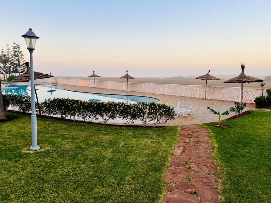 Ocean Gem - Exclusive 2BR, Balcony Pool, Beach, Surf & Views view 5