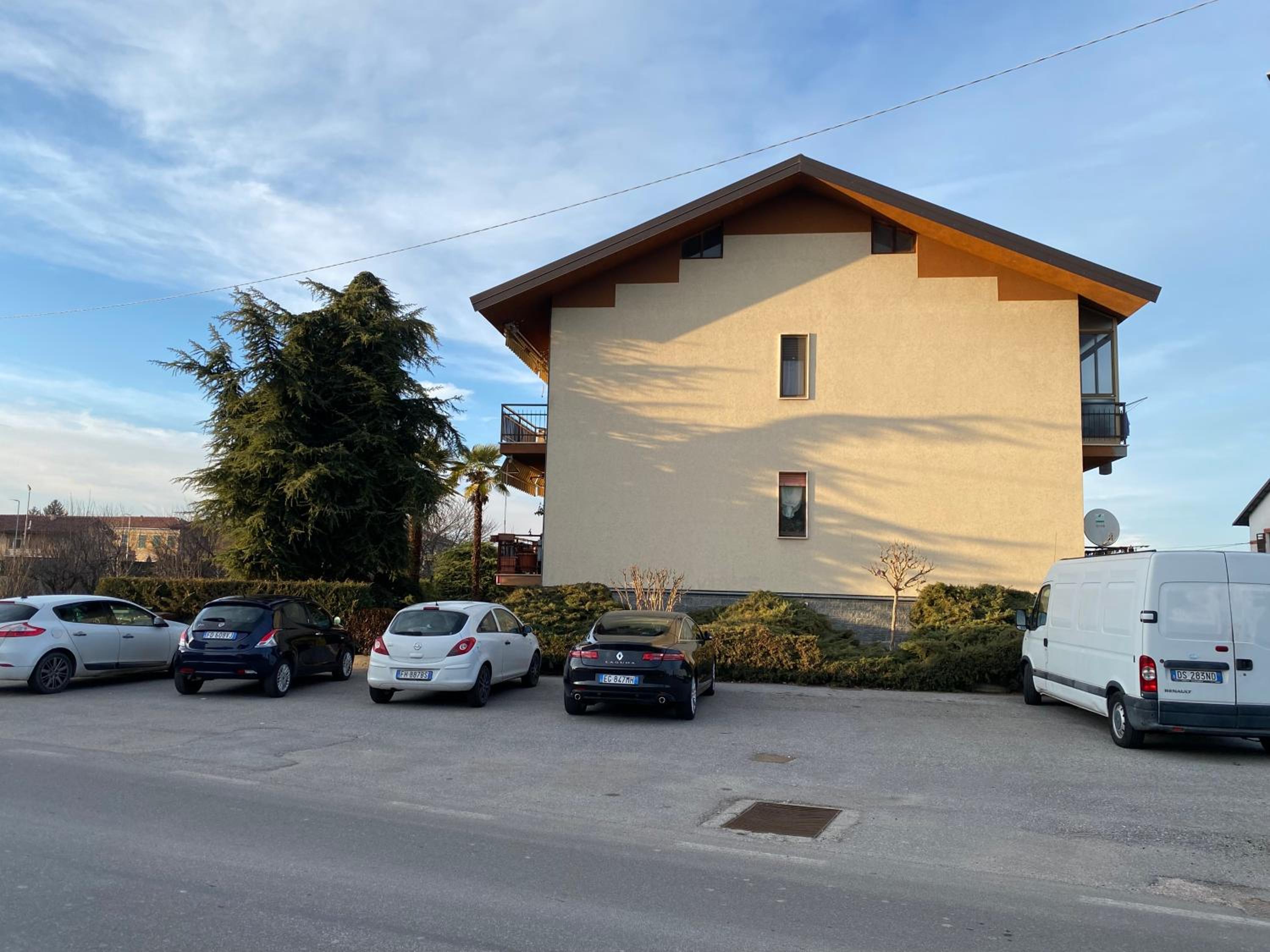 Elegante Appartamento Tre Amis - Doppio Garage & Free WiFi - AC