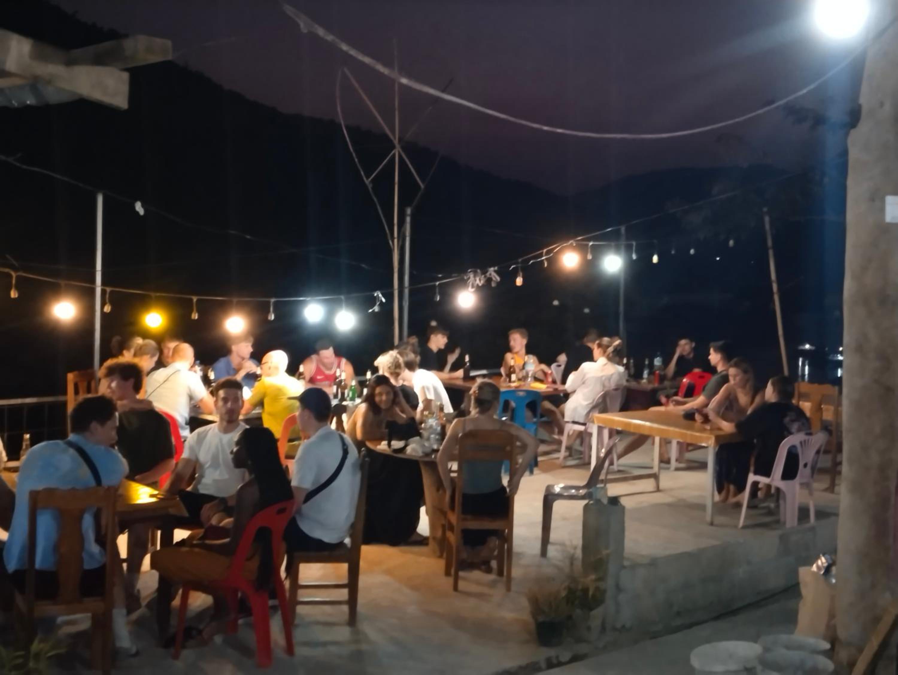 99 BACKPACKERS pakbeng