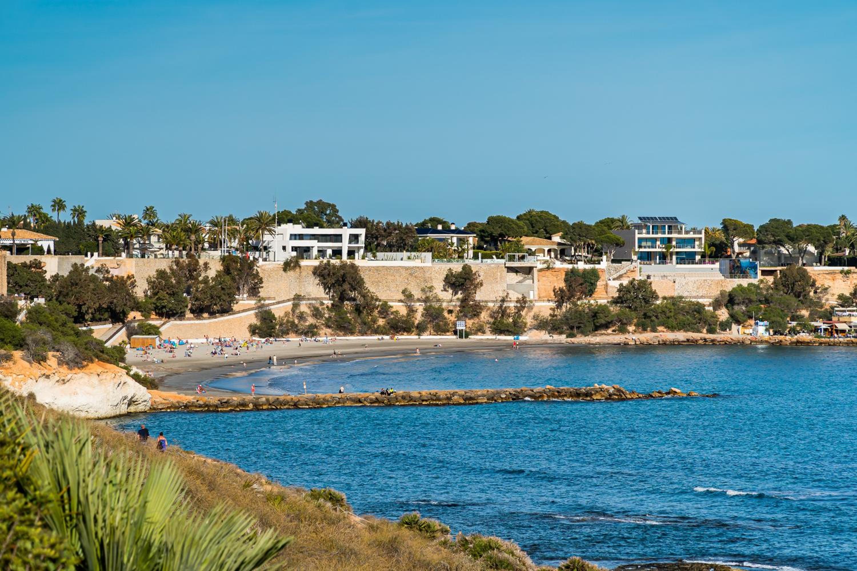 APARTMENT by THE SEA