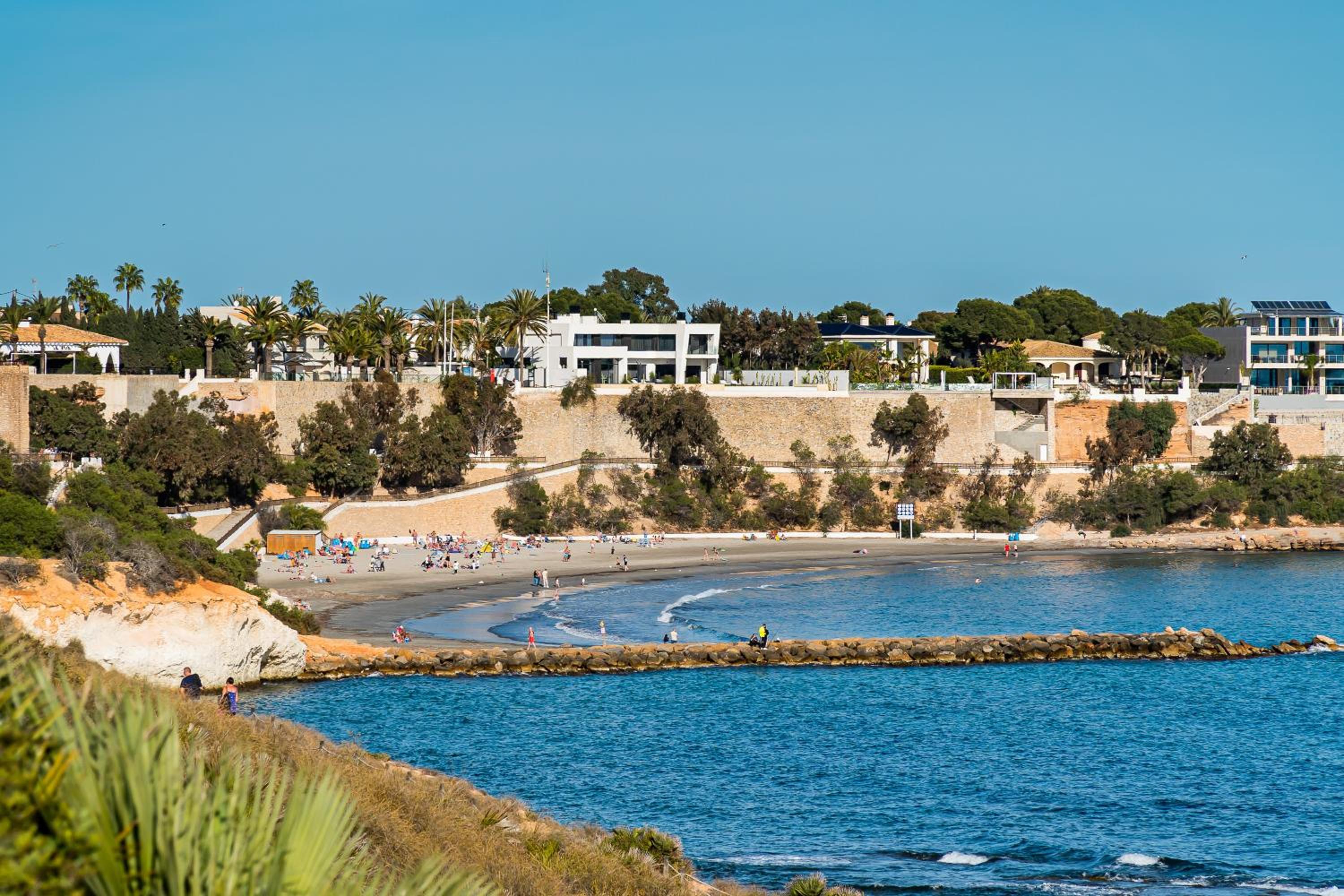 APARTMENT by THE SEA