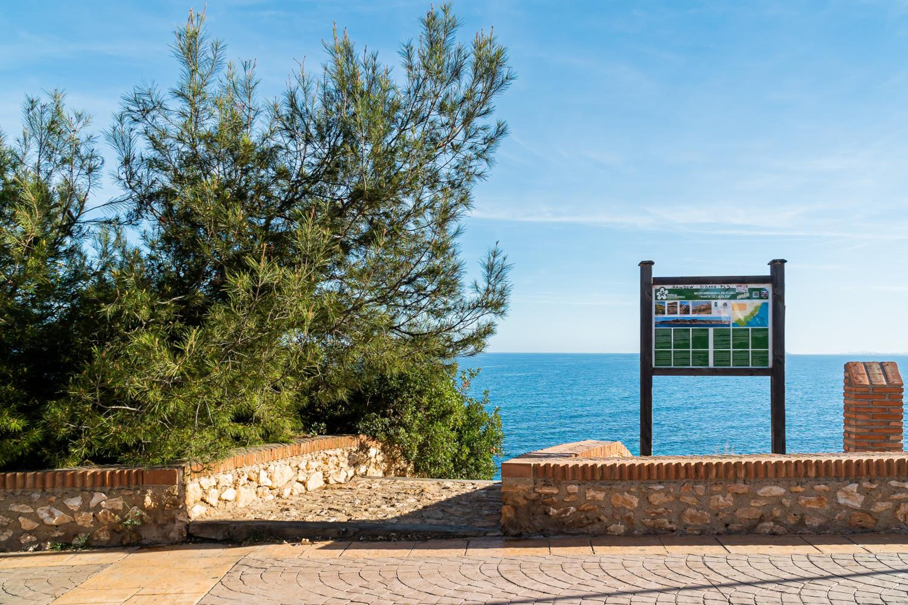 APARTMENT by THE SEA