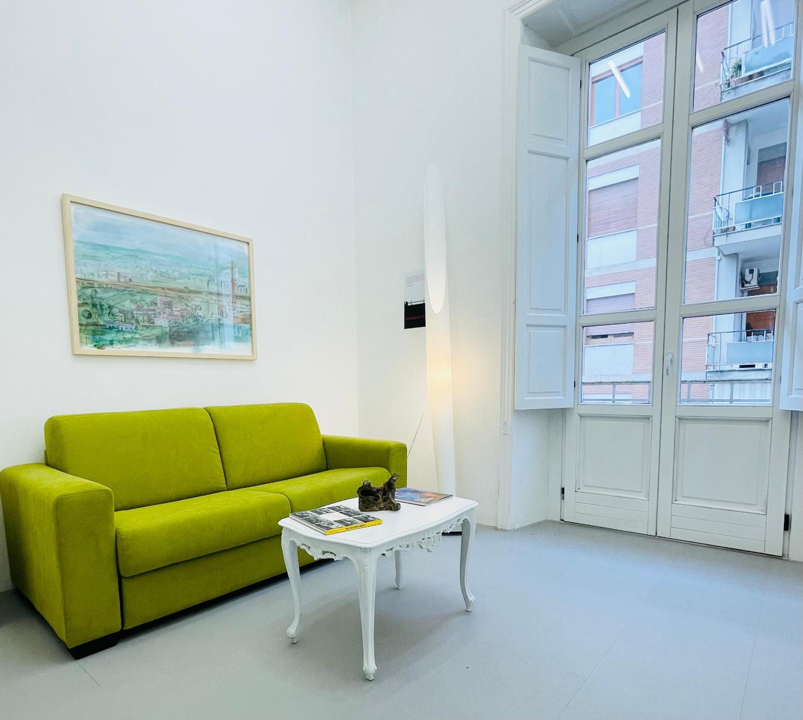Hackert Art Room Apartment view 2