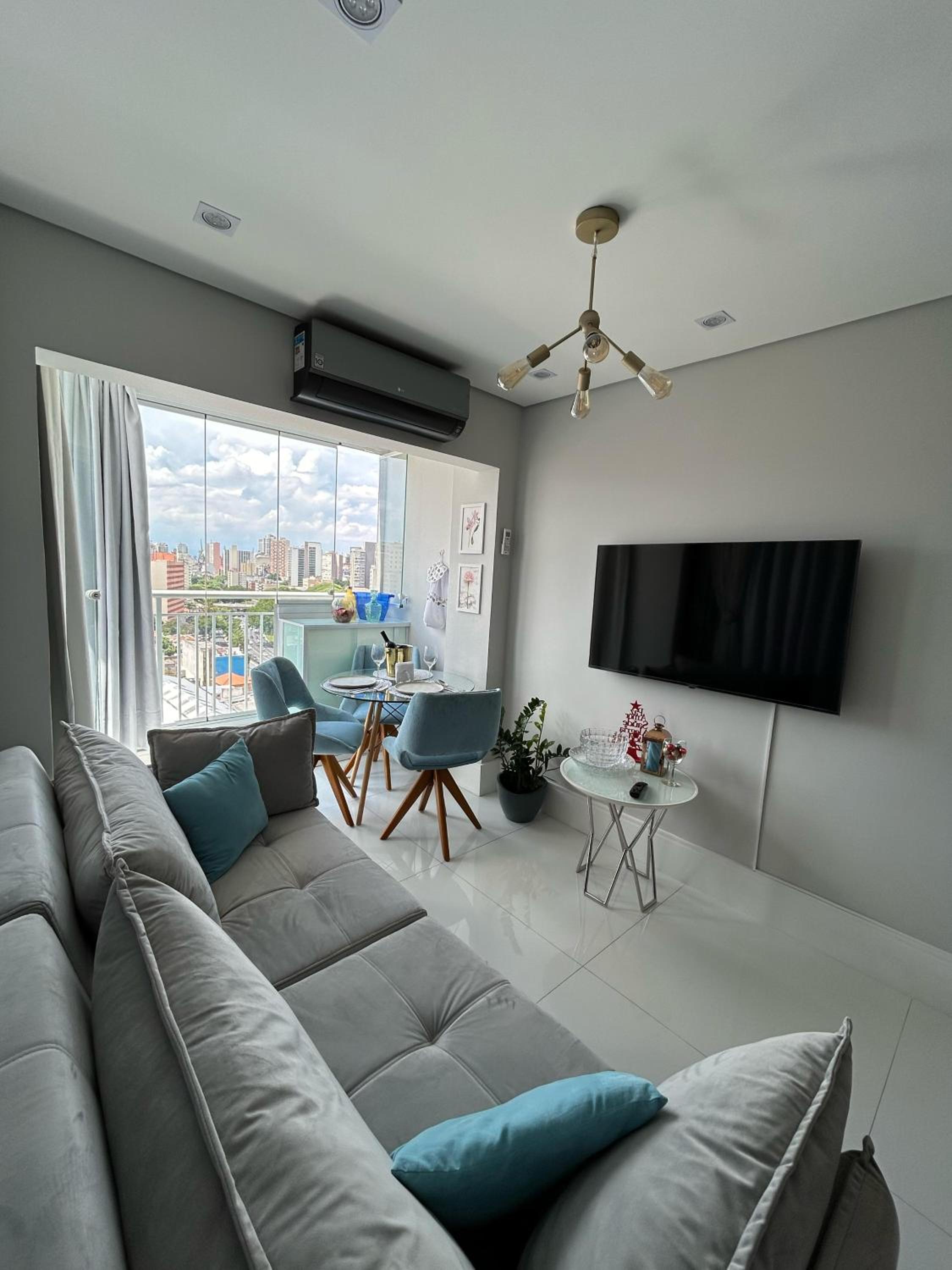 Novo, lazer completo e 3 quadras da Av. Paulista.