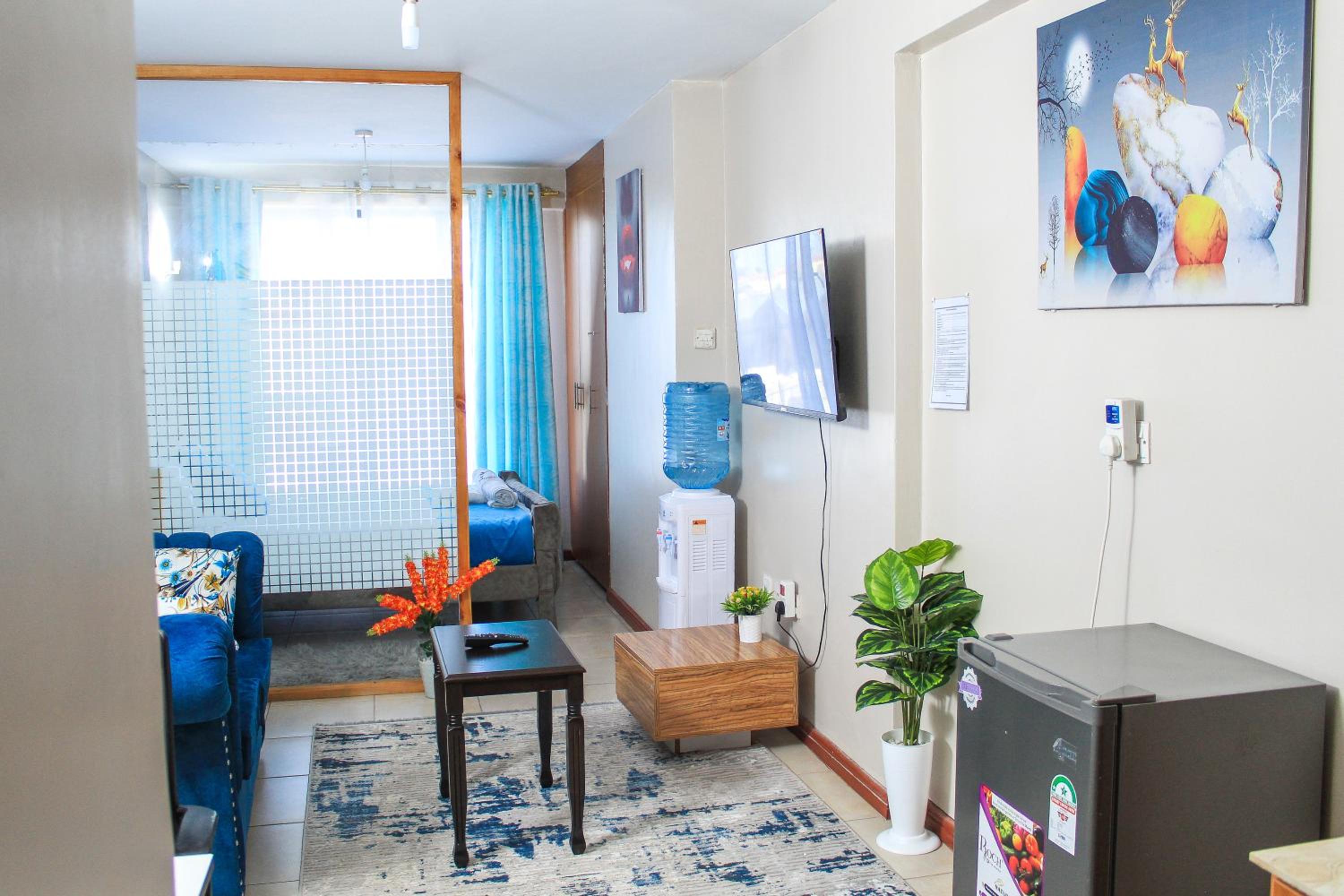 LaMeg Furnished 1 br in Aviation view 5