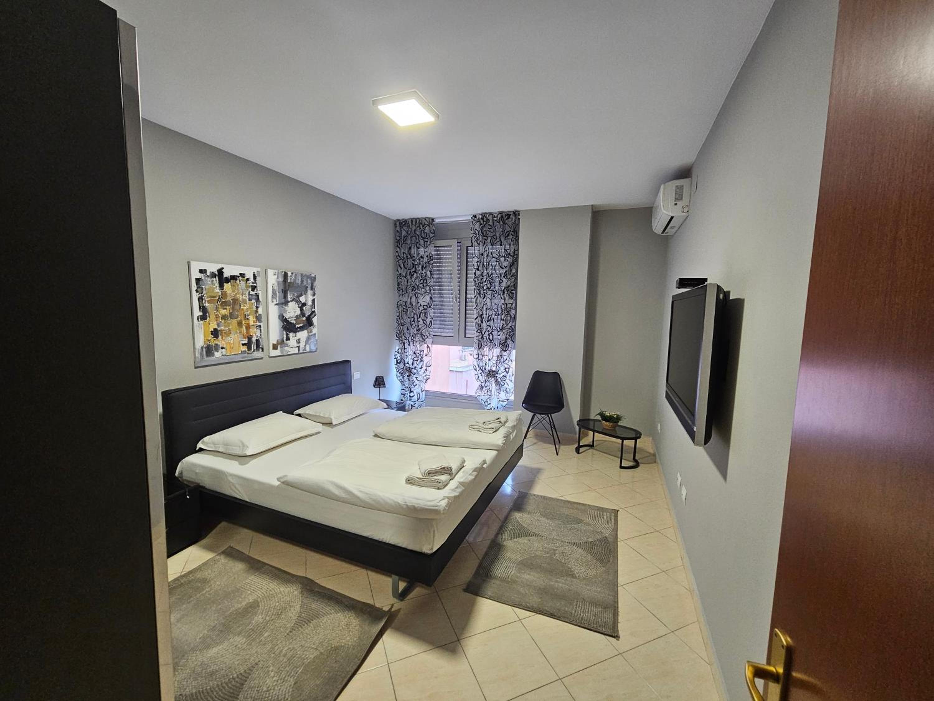 Tirana Center Apartment 12