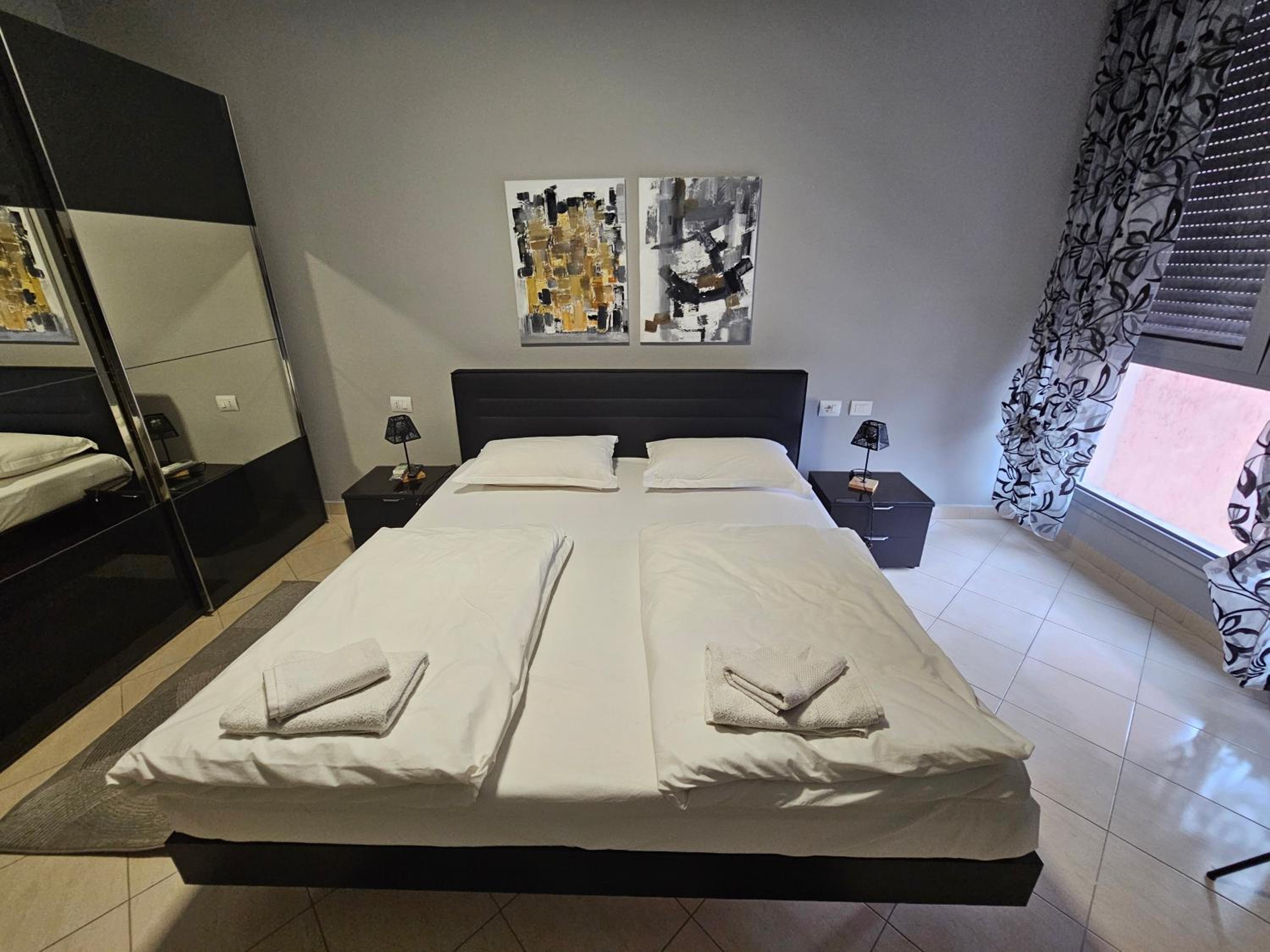 Tirana Center Apartment 12