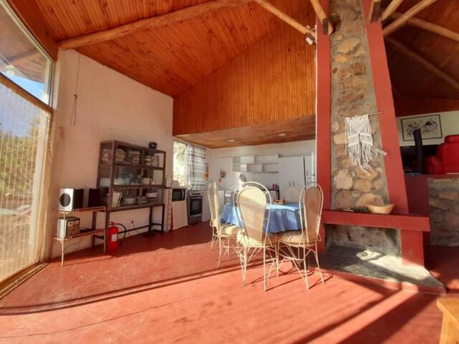 Agradable Casa a Orillas del Lago Rapel