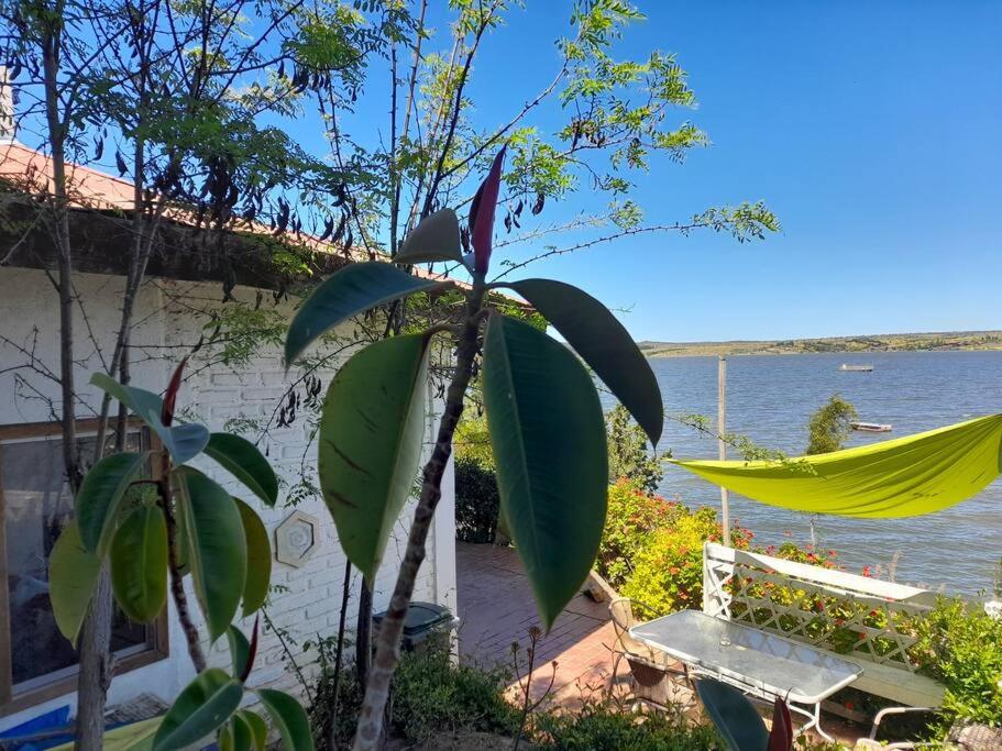Agradable Casa a Orillas del Lago Rapel