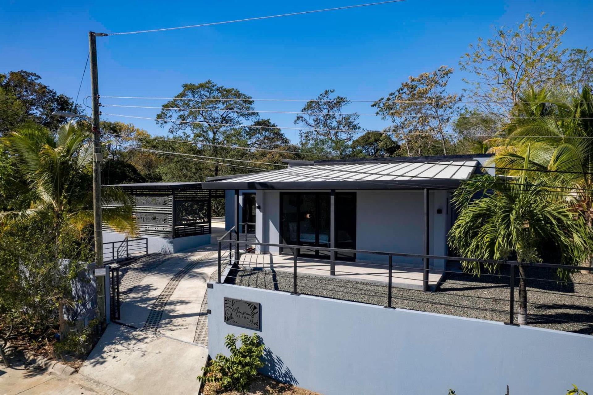 Brand-New 6BD Giant with Private Pool by SPCR