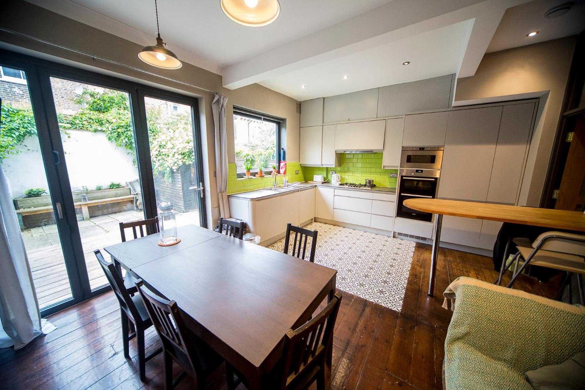 Fabulous Camberwell Home Z2 view 2