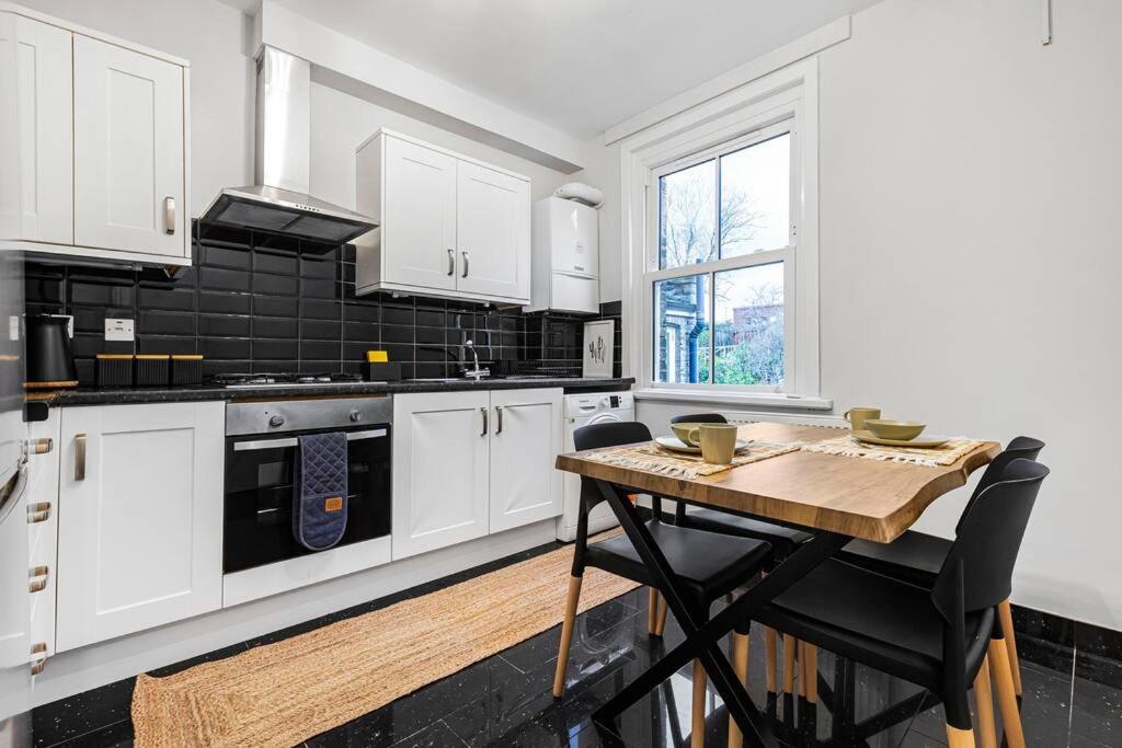 Modern 2 Bedroom Townhouse Flat in King’s Cross