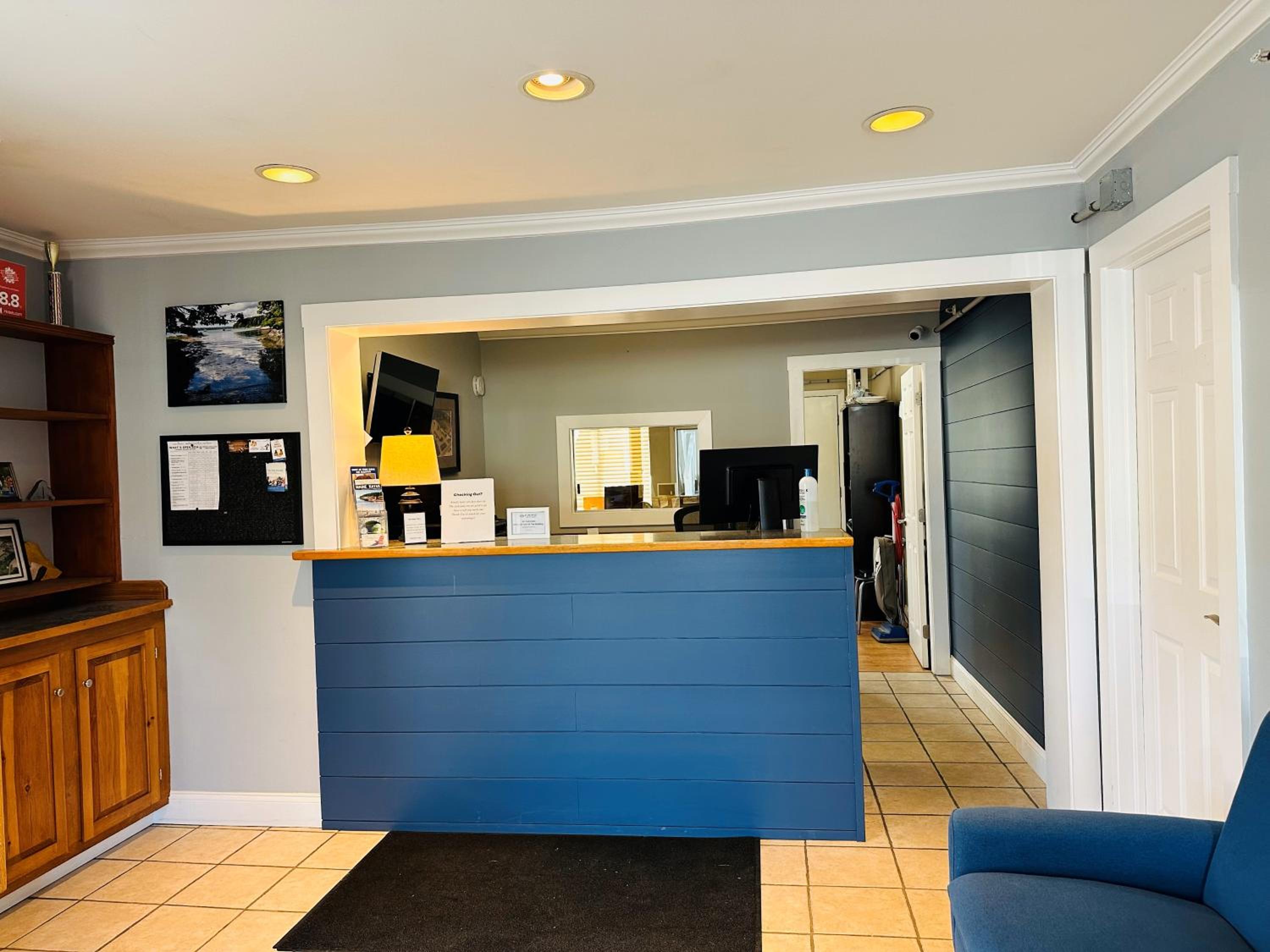 Flagship Inn