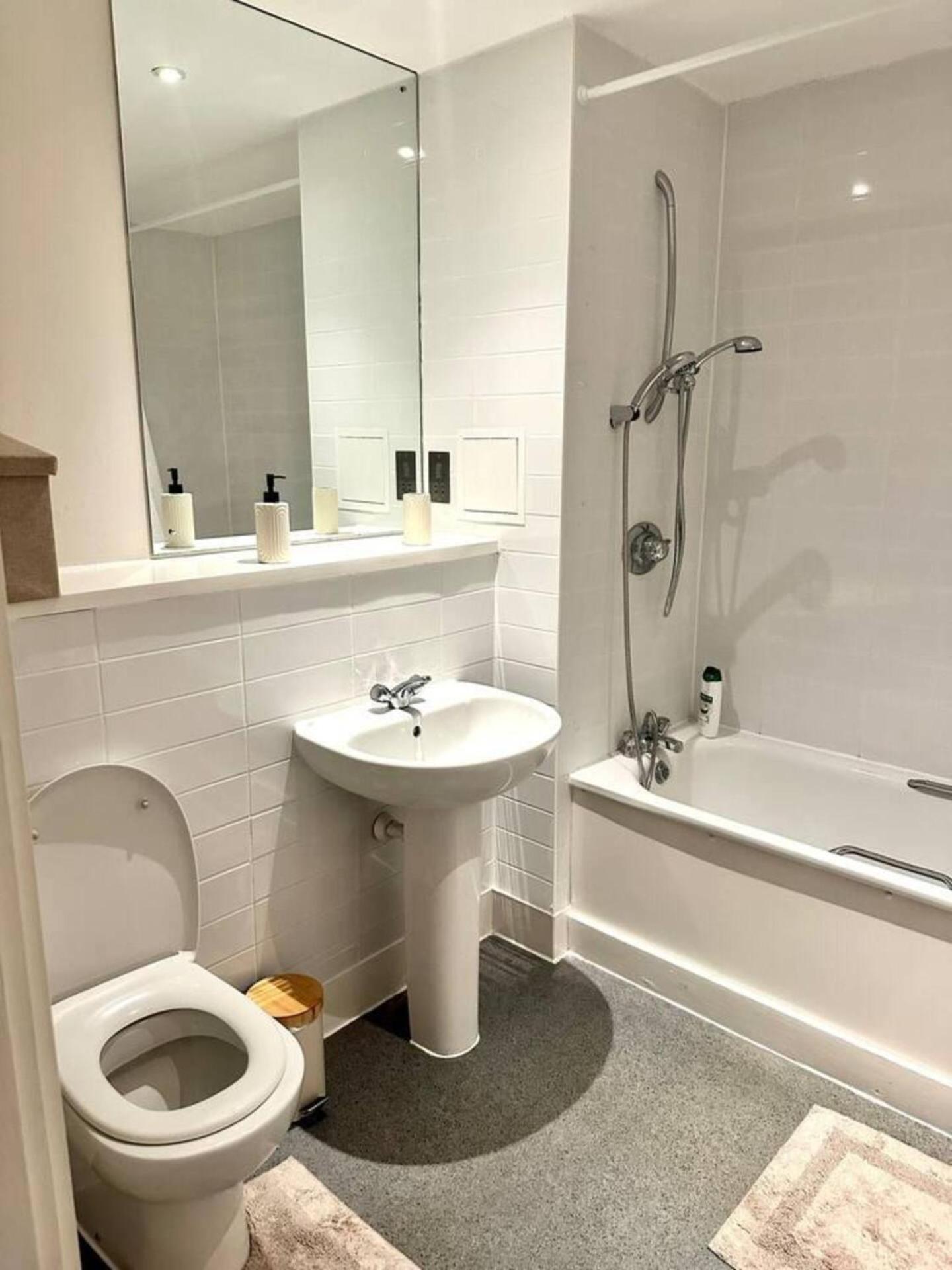 Cosy, Comfy 2 Bed Apartment Canary Wharf