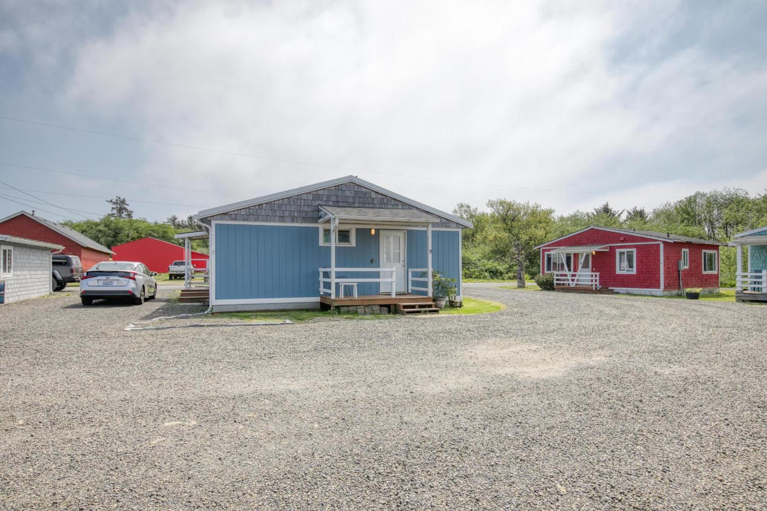 Hotel Pelican's Perch 1-Bed by the Sea w fireplace - Image 1