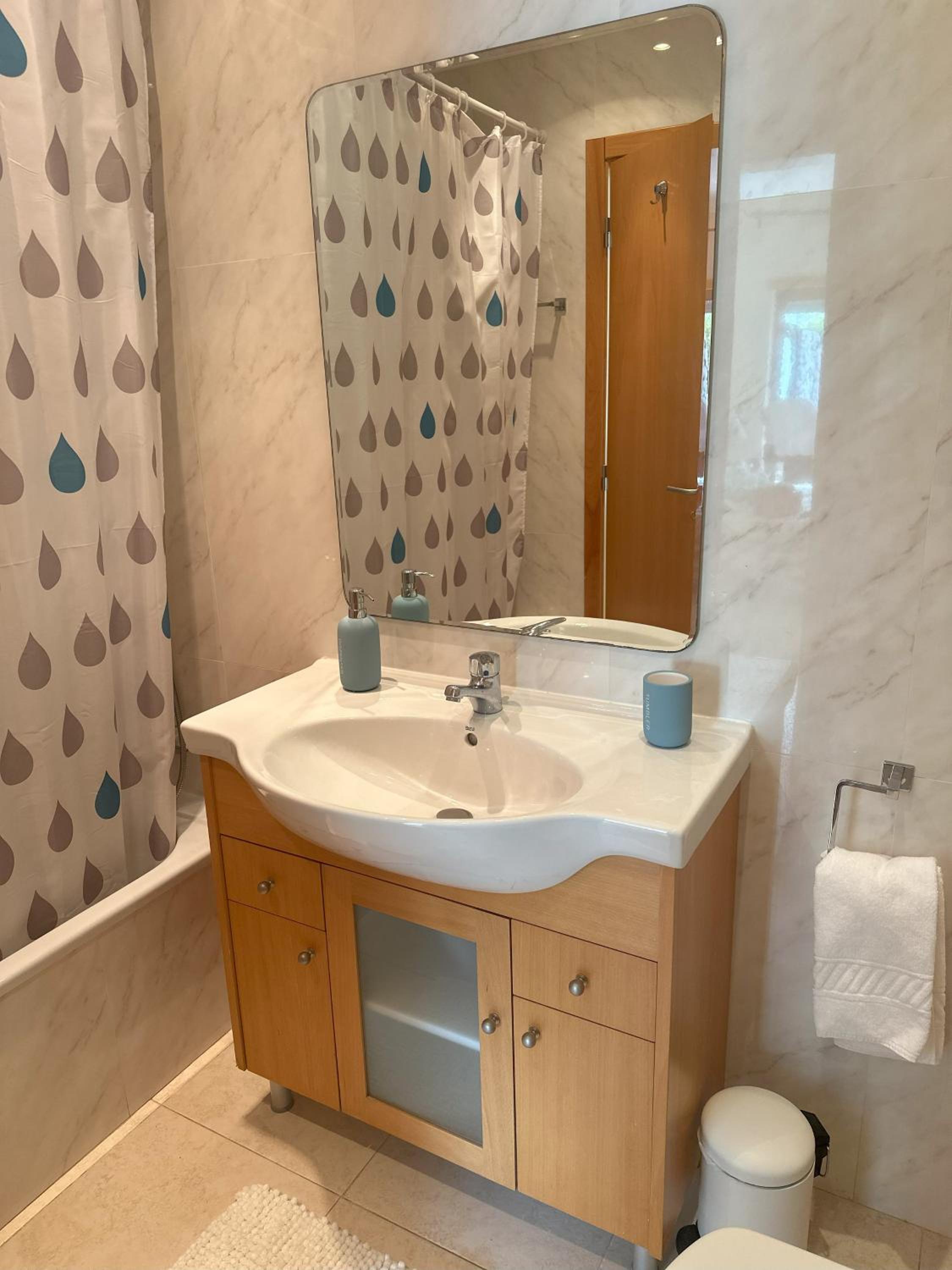 Charmant appartement, calme avec vue piscine, 1km de la plage, Olhos de Água photo 5