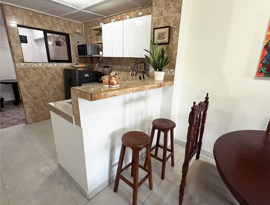 Great Location, Apartment Close to the Malecón