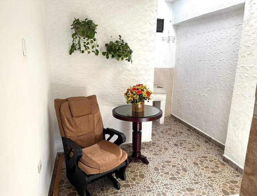 Great Location, Apartment Close to the Malecón
