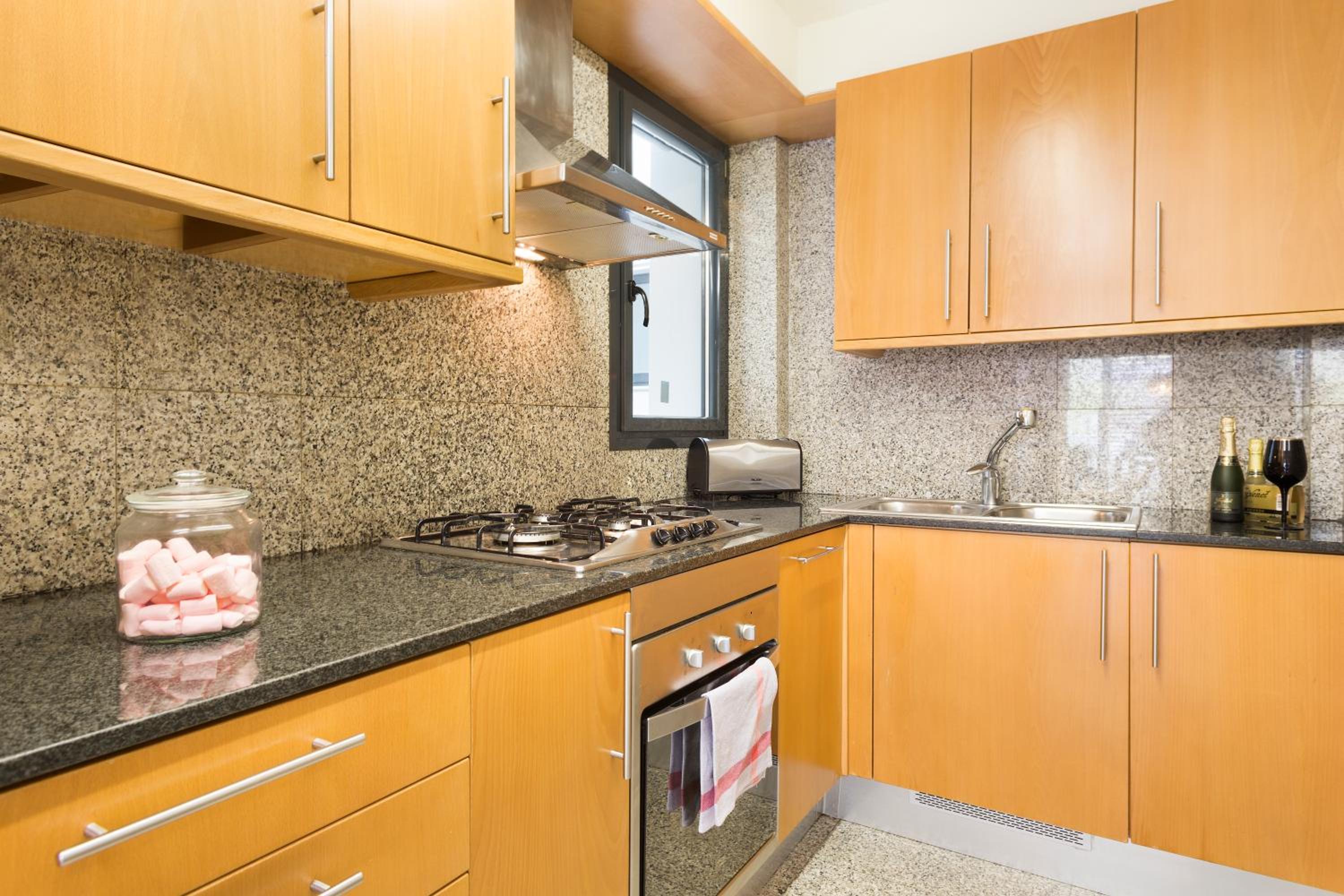 My Space Emirates - Spacious Apartments near the City Center