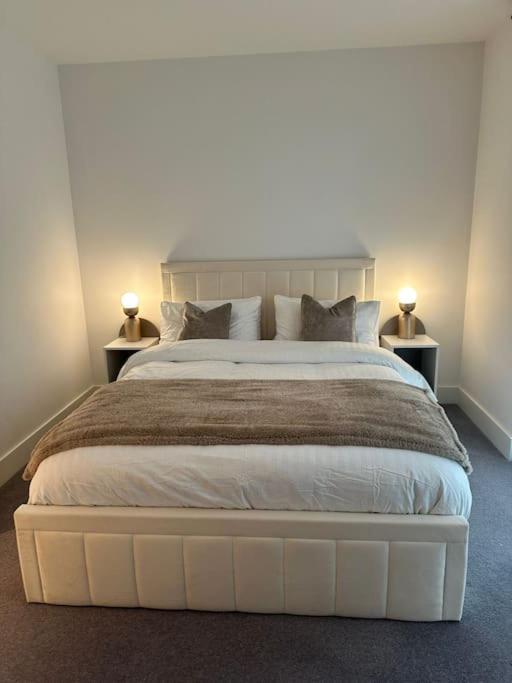 Stylist 2 Bedroom Apartment in Central London