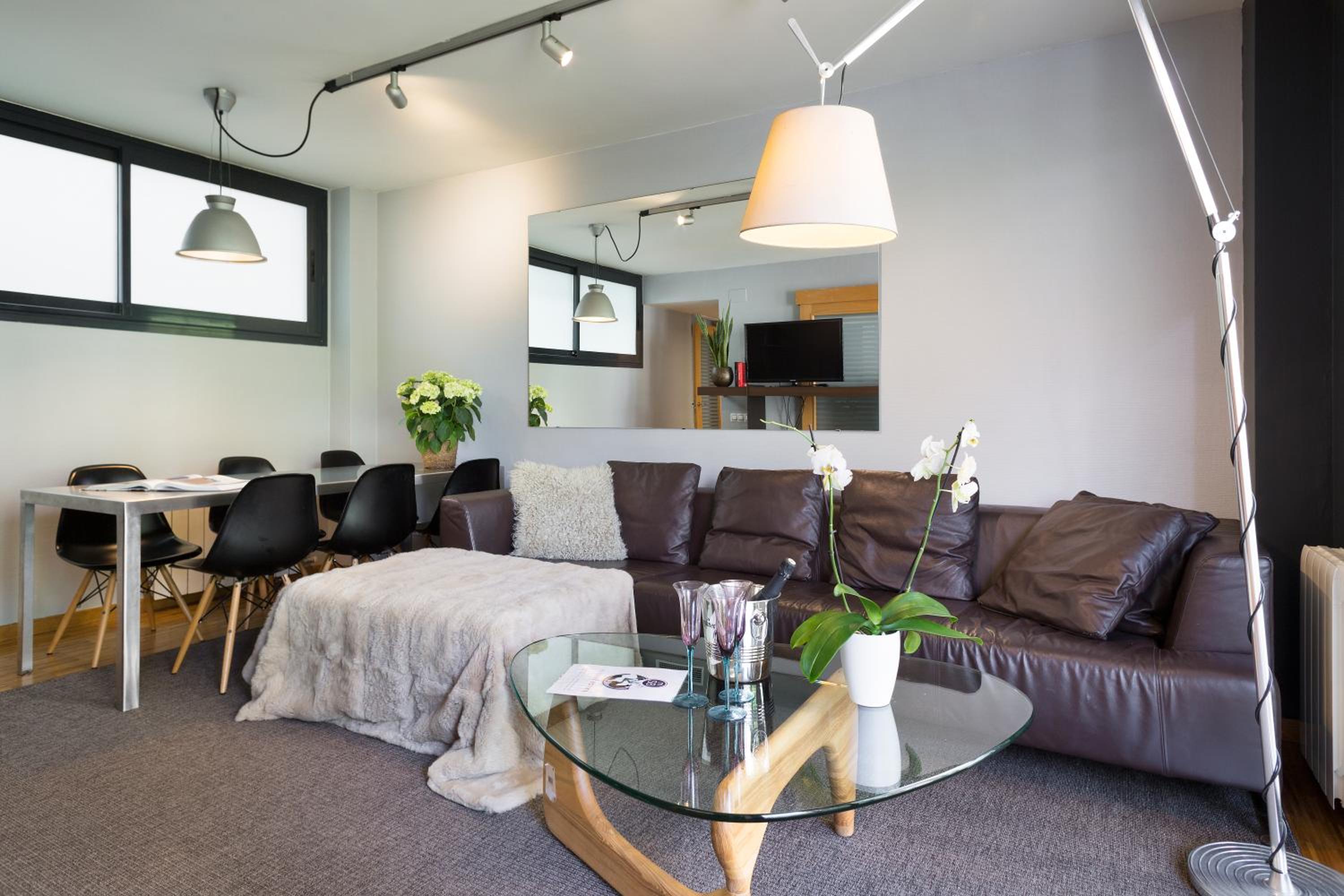 My Space Emirates - Spacious Apartments near the City Center