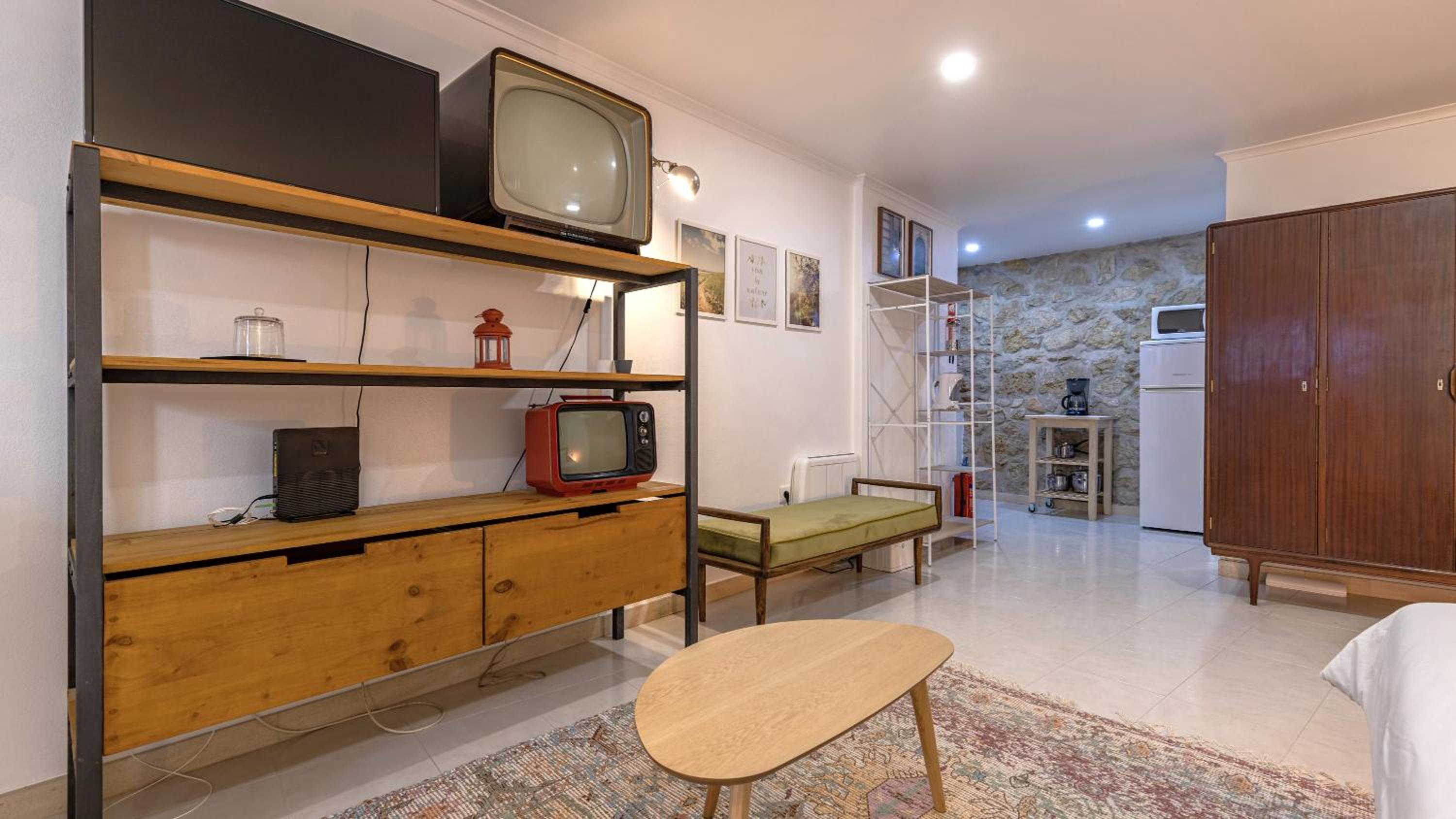 Sweet Studio Apartment by LovelyStay view 2