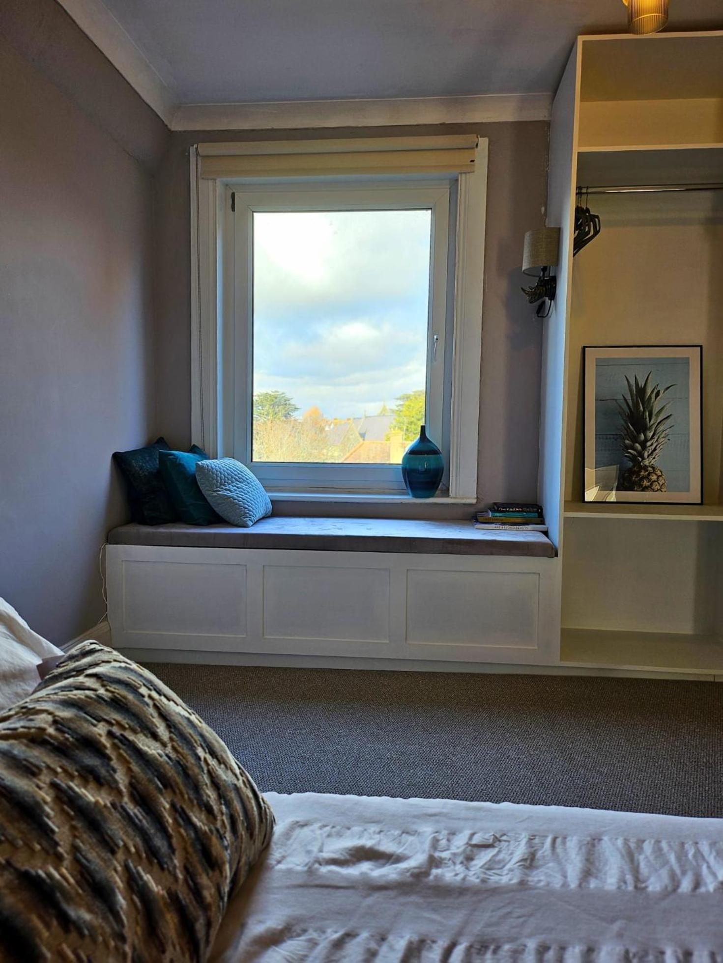 Seaview 2 bedroom apartment view 3