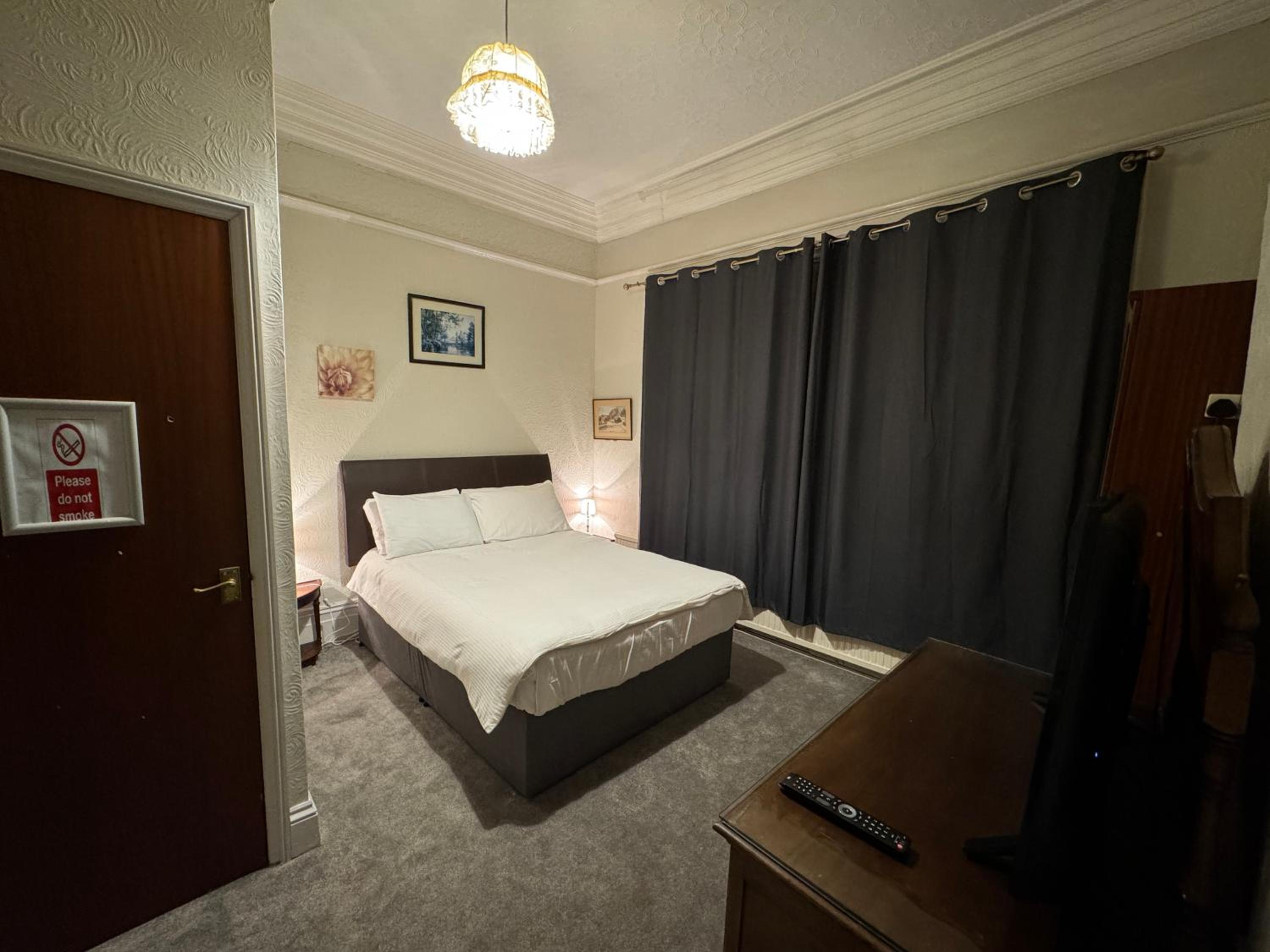 Hotels 24-7 - The Old Knoll Guesthouse view 4
