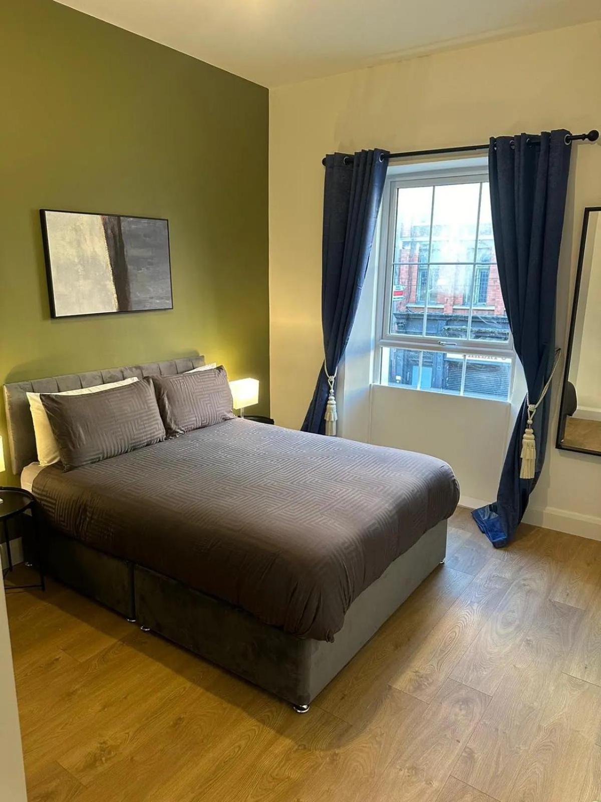 Modern City Centre Apartment
