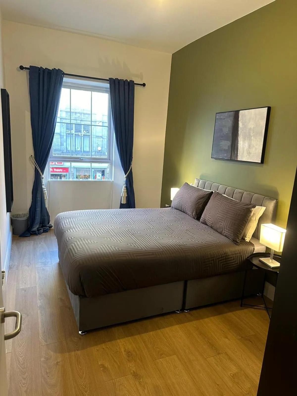 Modern City Centre Apartment