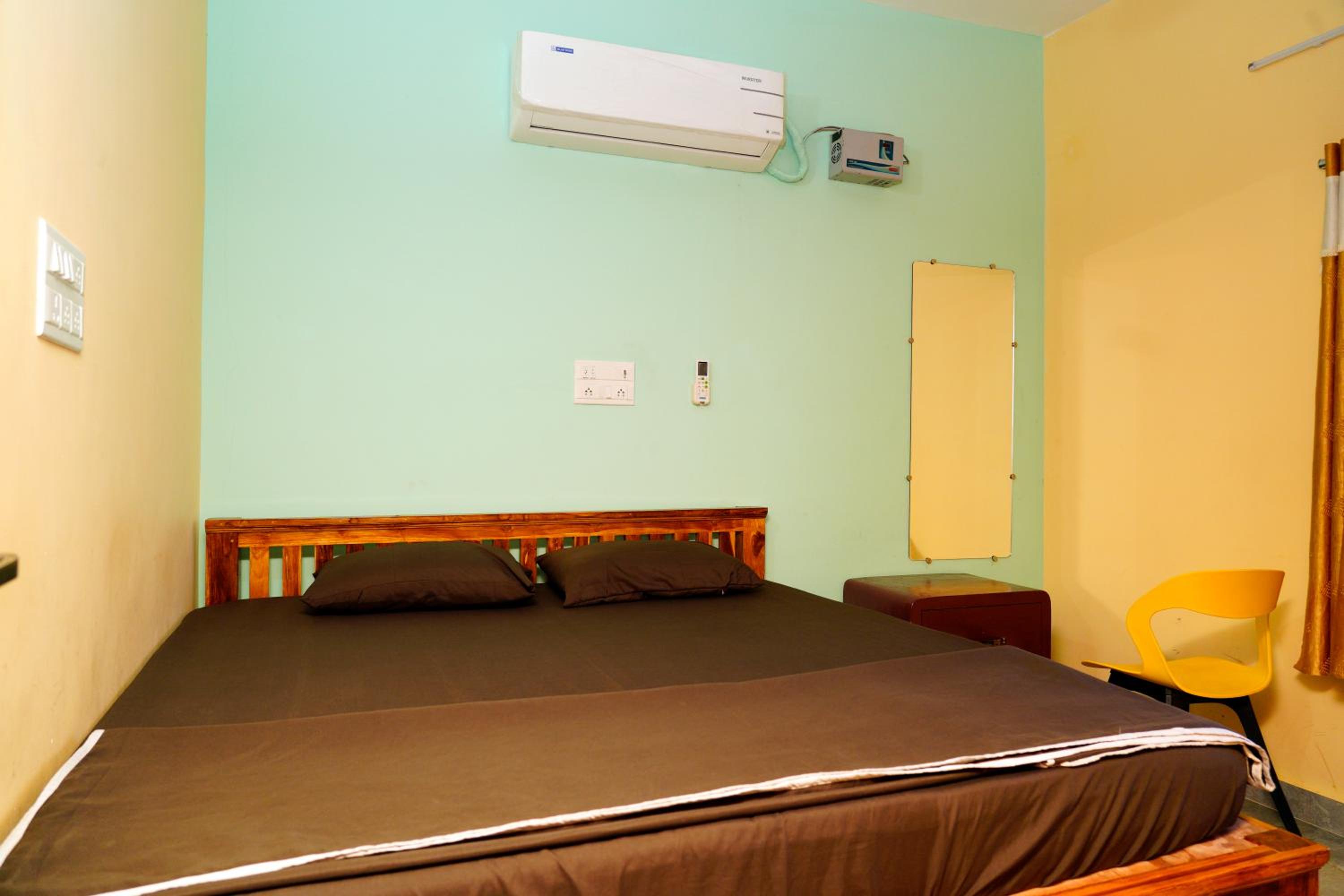 Sri Sakthi Residence