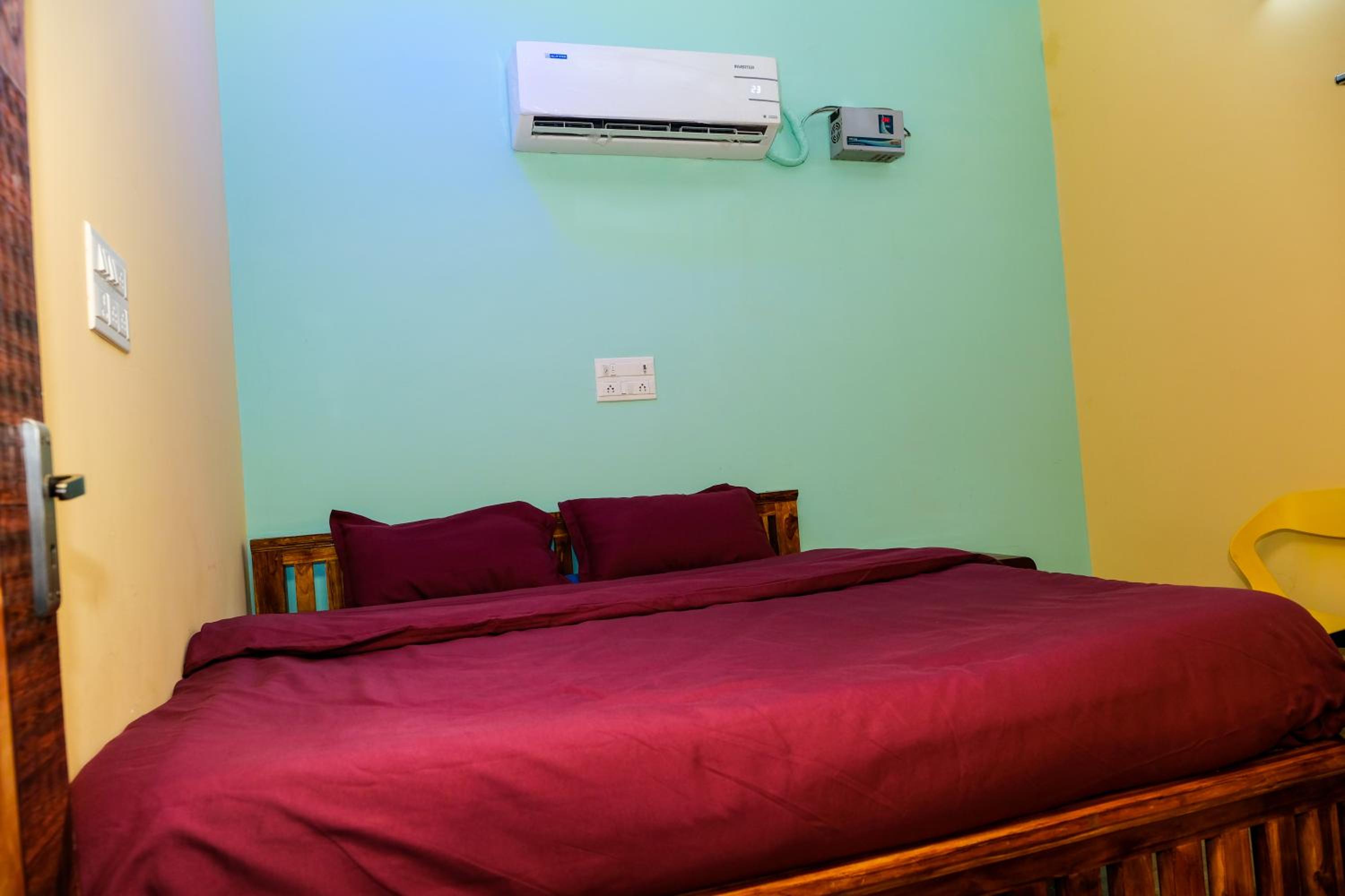 Sri Sakthi Residence
