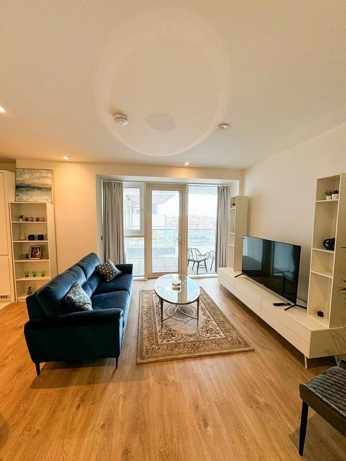 Elegant 2 Bedroom Apartment in Grand Canal