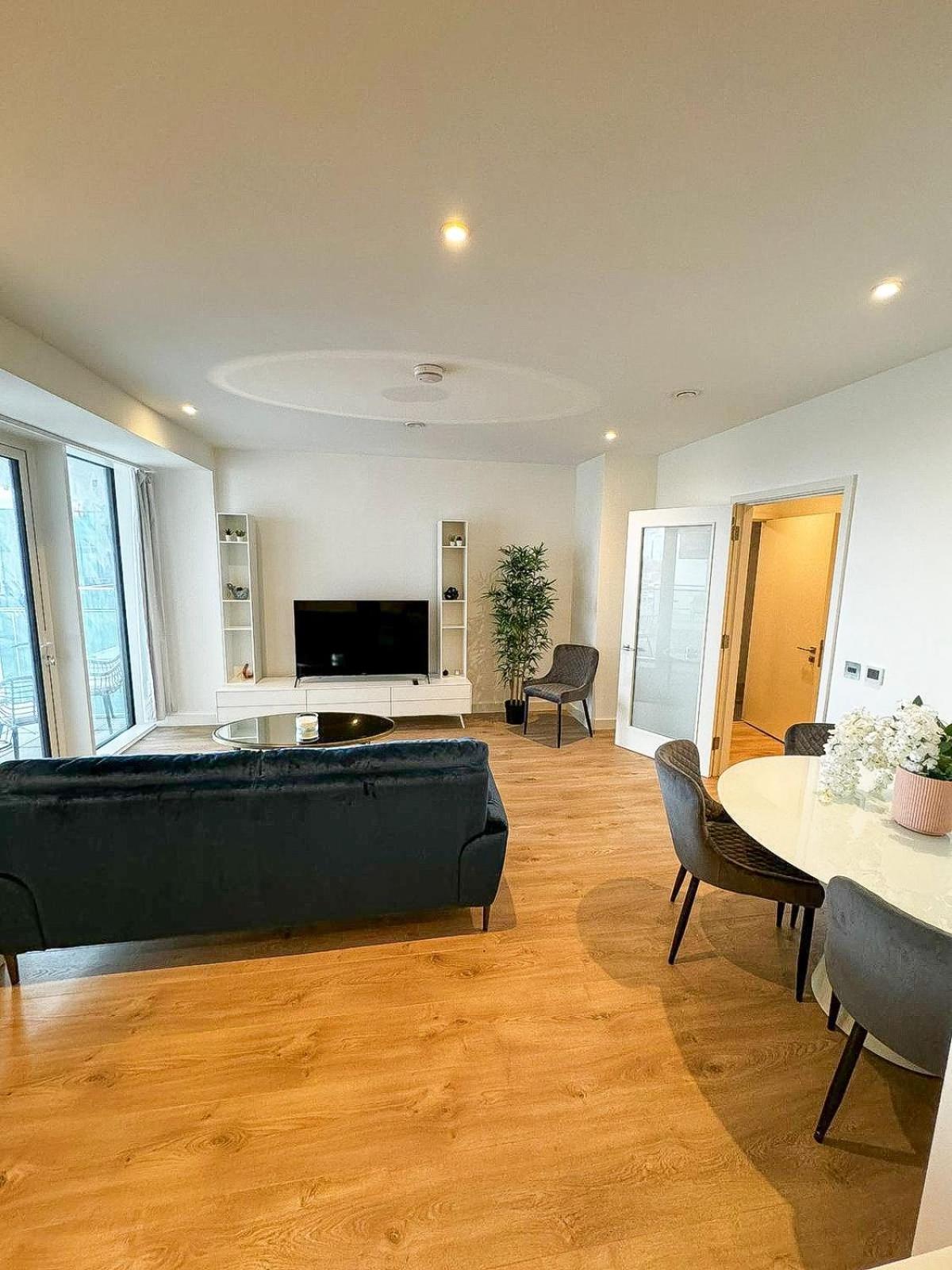 Elegant 2 Bedroom Apartment in Grand Canal