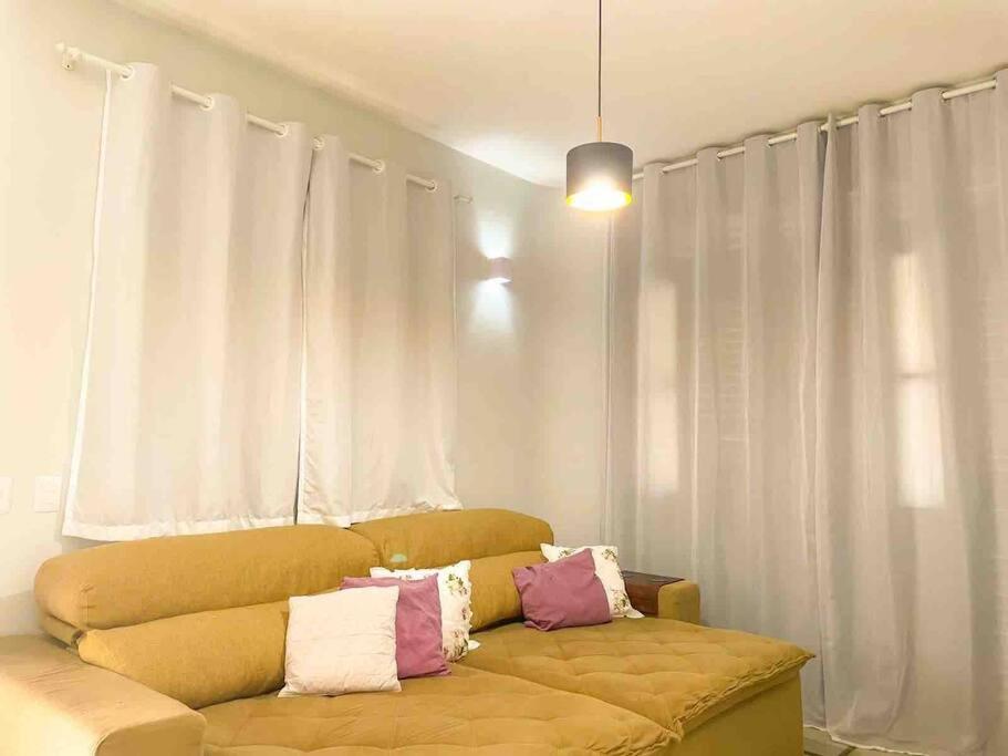Casa com 5 quartos e vista para o mar a 170m da praia