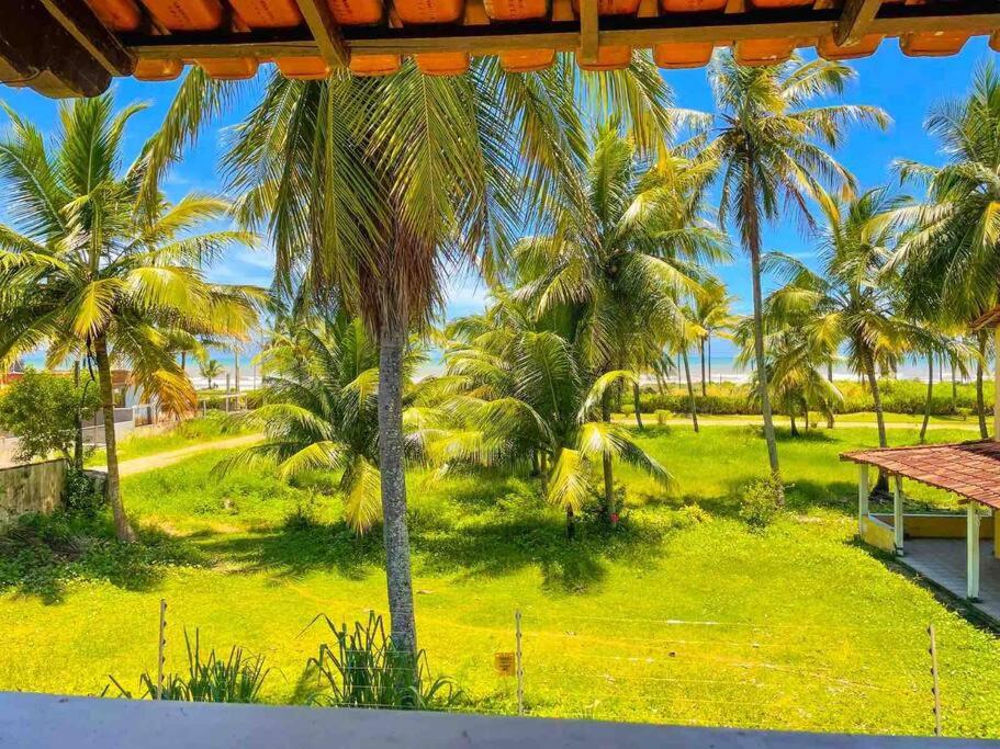 Casa com 5 quartos e vista para o mar a 170m da praia