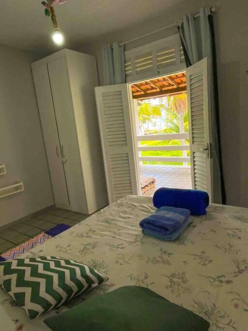 Casa com 5 quartos e vista para o mar a 170m da praia