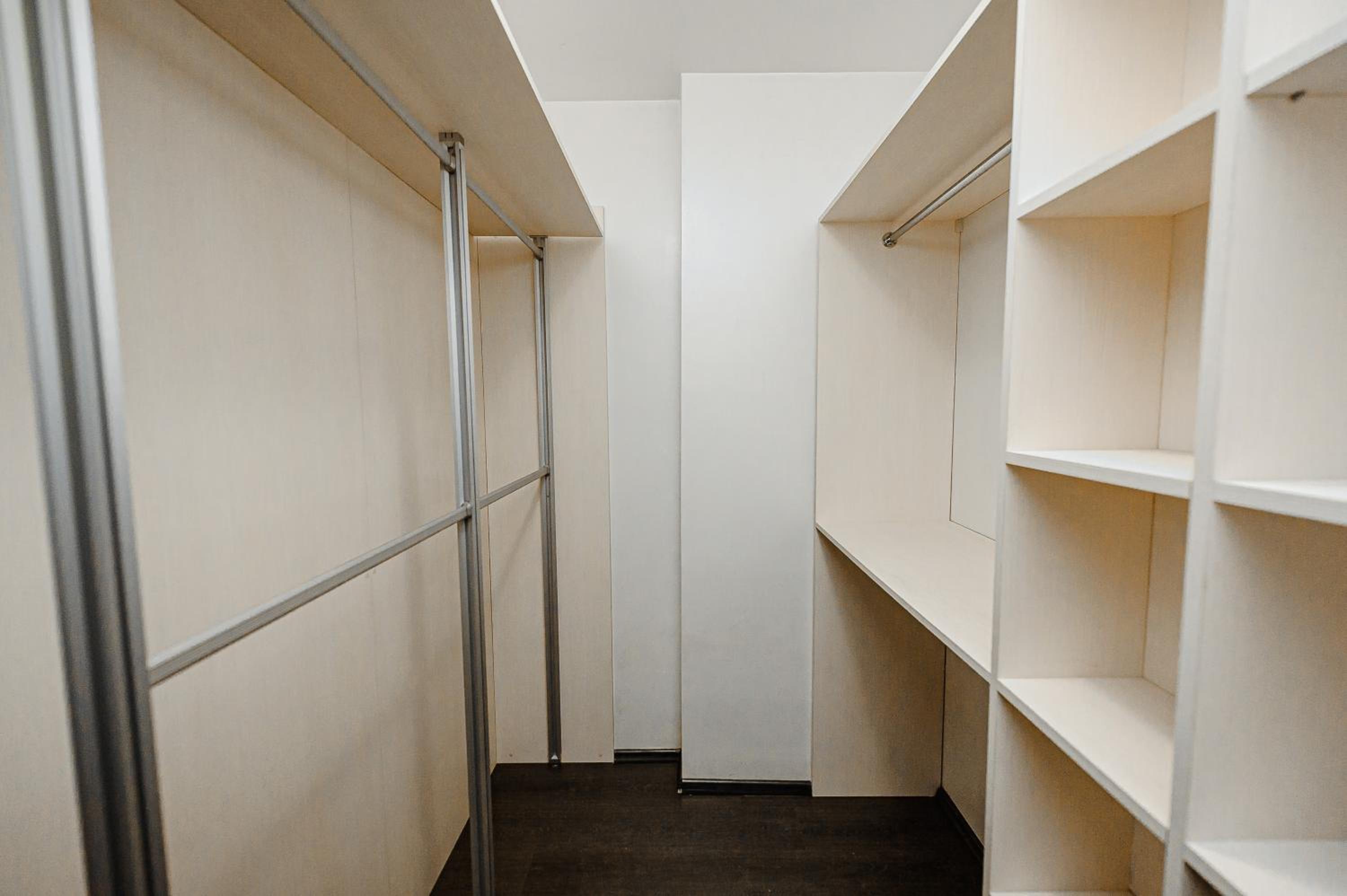 Spacious apartment close to Valea Trandafirelor park view 2