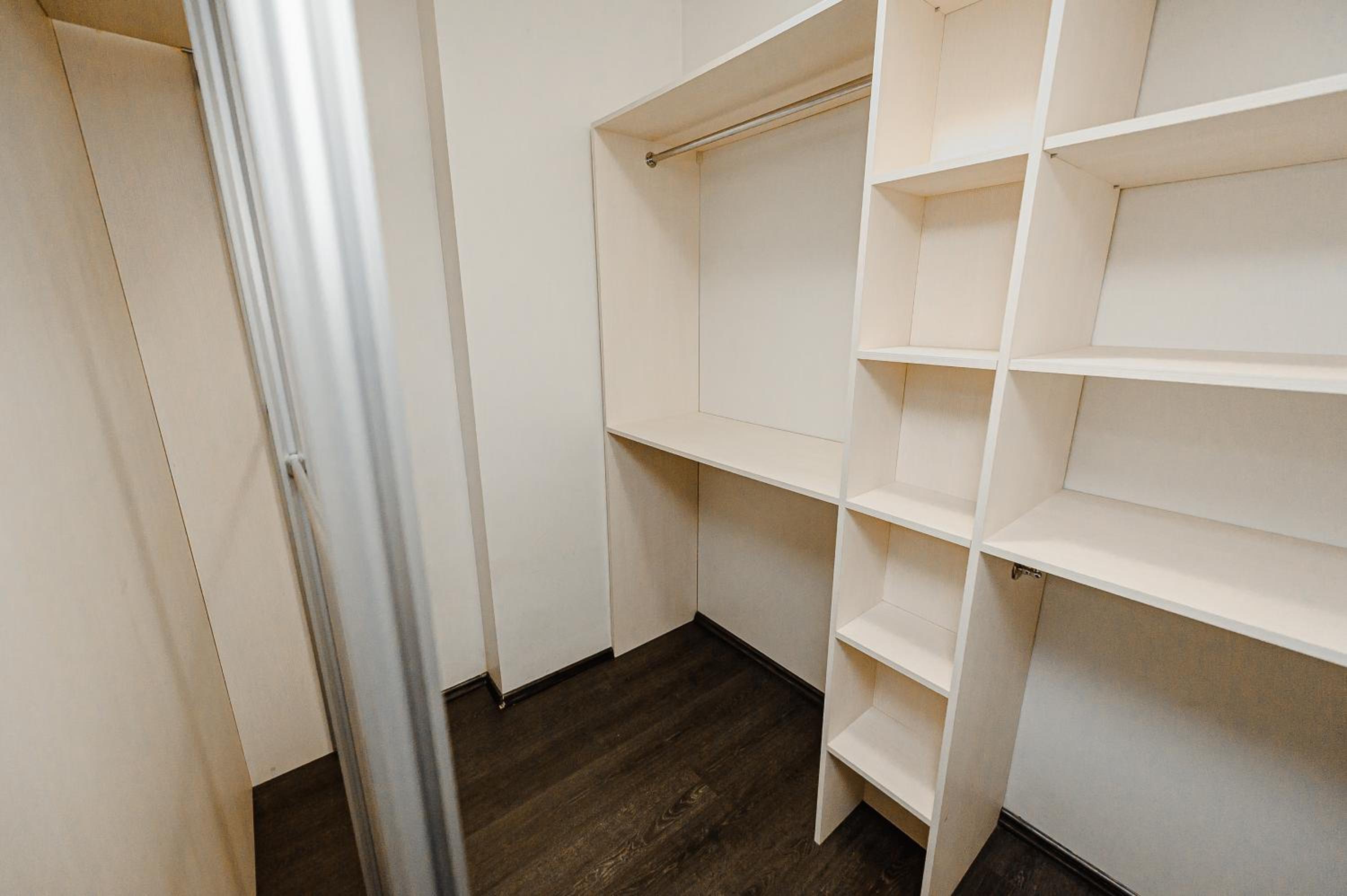 Spacious apartment close to Valea Trandafirelor park view 3