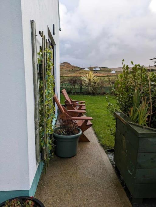 An Teach Beag Glencolmcille, little home from home view 4