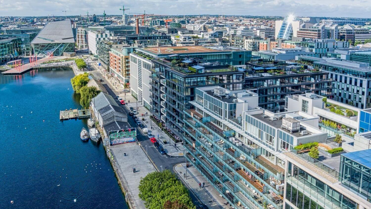 Elegant 2 Bedroom Apartment in Grand Canal
