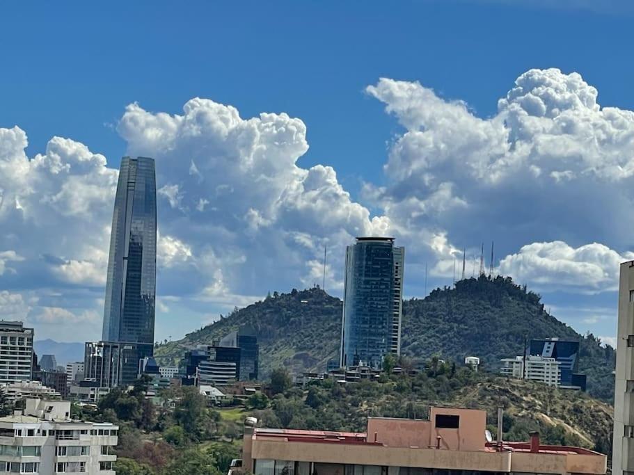 Hermoso depto en las Condes Parque Arauco, 10 personas
