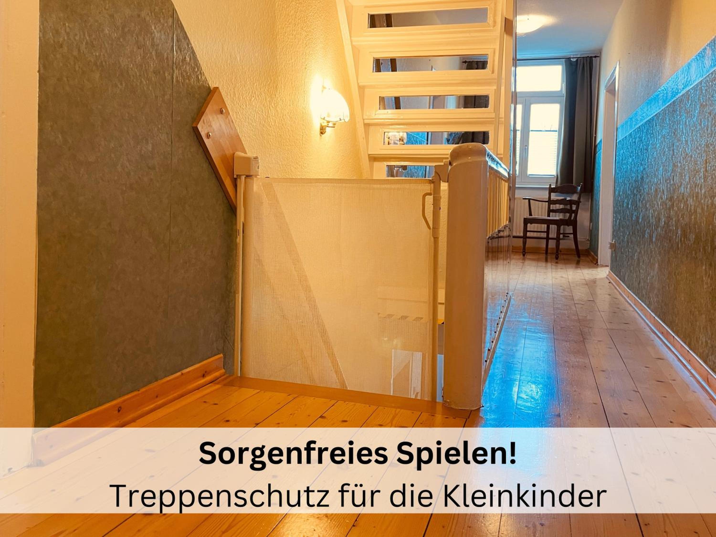 Ferienhaus Pape - 300m2, 17 Betten - mit großem privatem Garten, Pool, Dart, Sauna-, Grill- und Spielbereich - Ideal für Familien